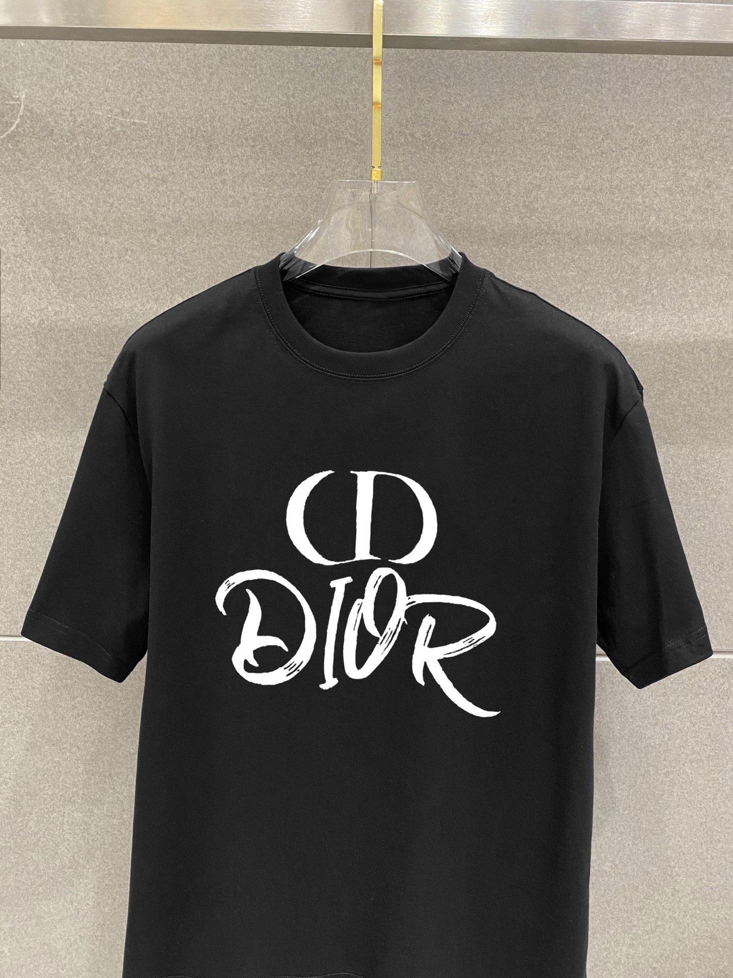 ￼ ￼ ￼ ￼ ￼ ￼ ￼ ￼ ￼￼ 迪奥 新款字母印花双层重工短袖T桖 字母图案不管是T桖还是卫衣都是