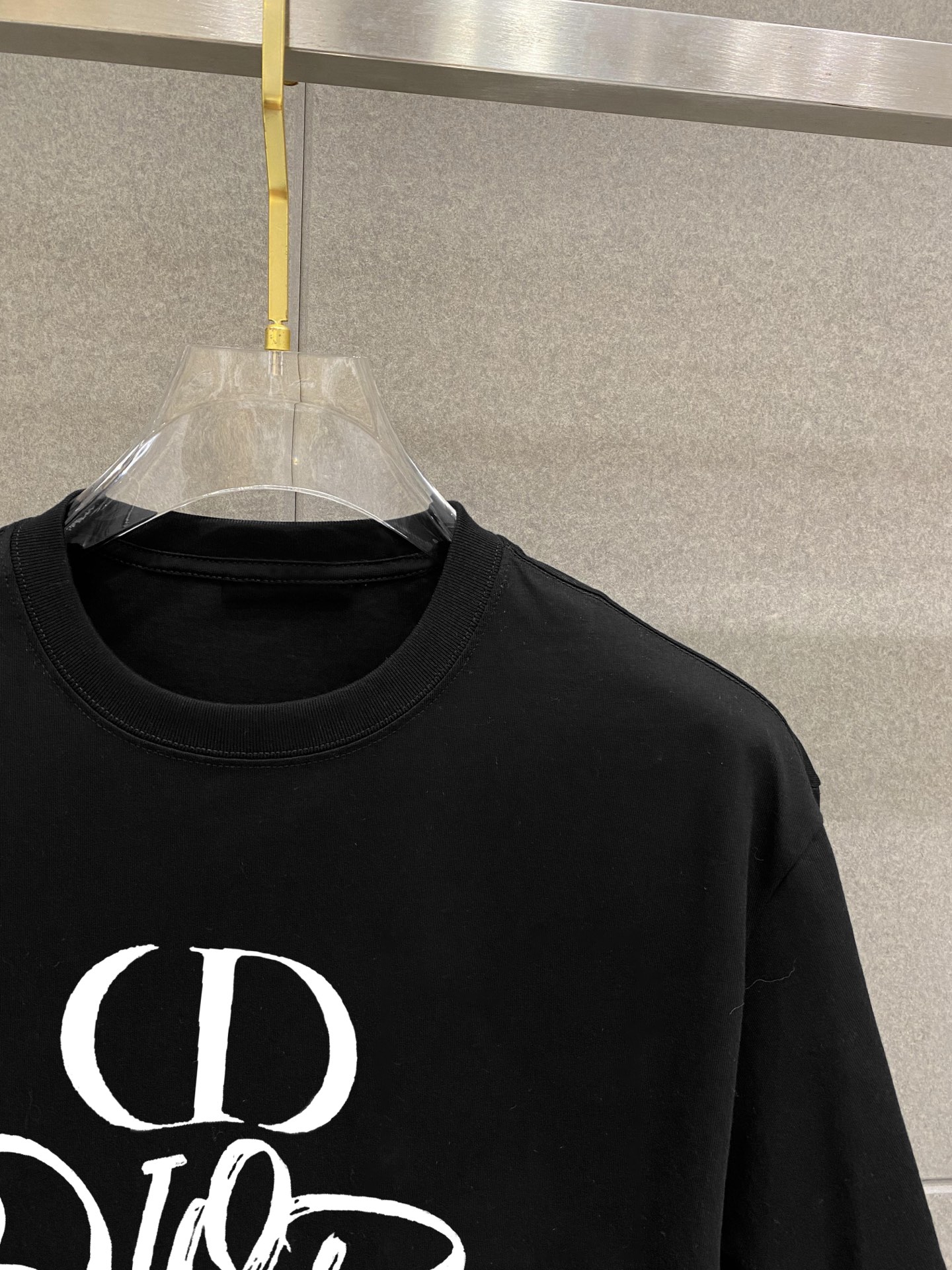 ￼ ￼ ￼ ￼ ￼ ￼ ￼ ￼ ￼￼ 迪奥 新款字母印花双层重工短袖T桖 字母图案不管是T桖还是卫衣都是