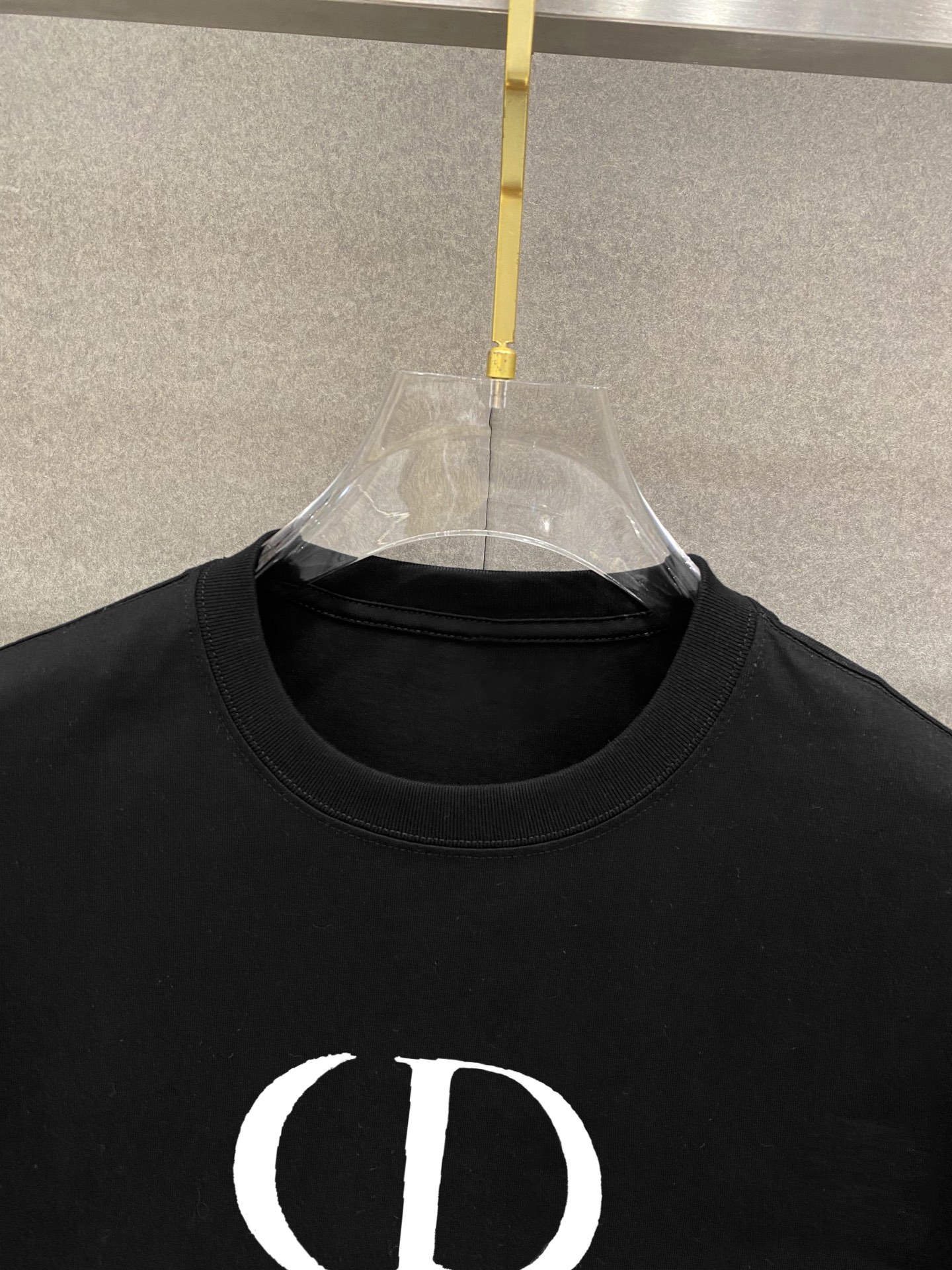 ￼ ￼ ￼ ￼ ￼ ￼ ￼ ￼ ￼￼ 迪奥 新款字母印花双层重工短袖T桖 字母图案不管是T桖还是卫衣都是