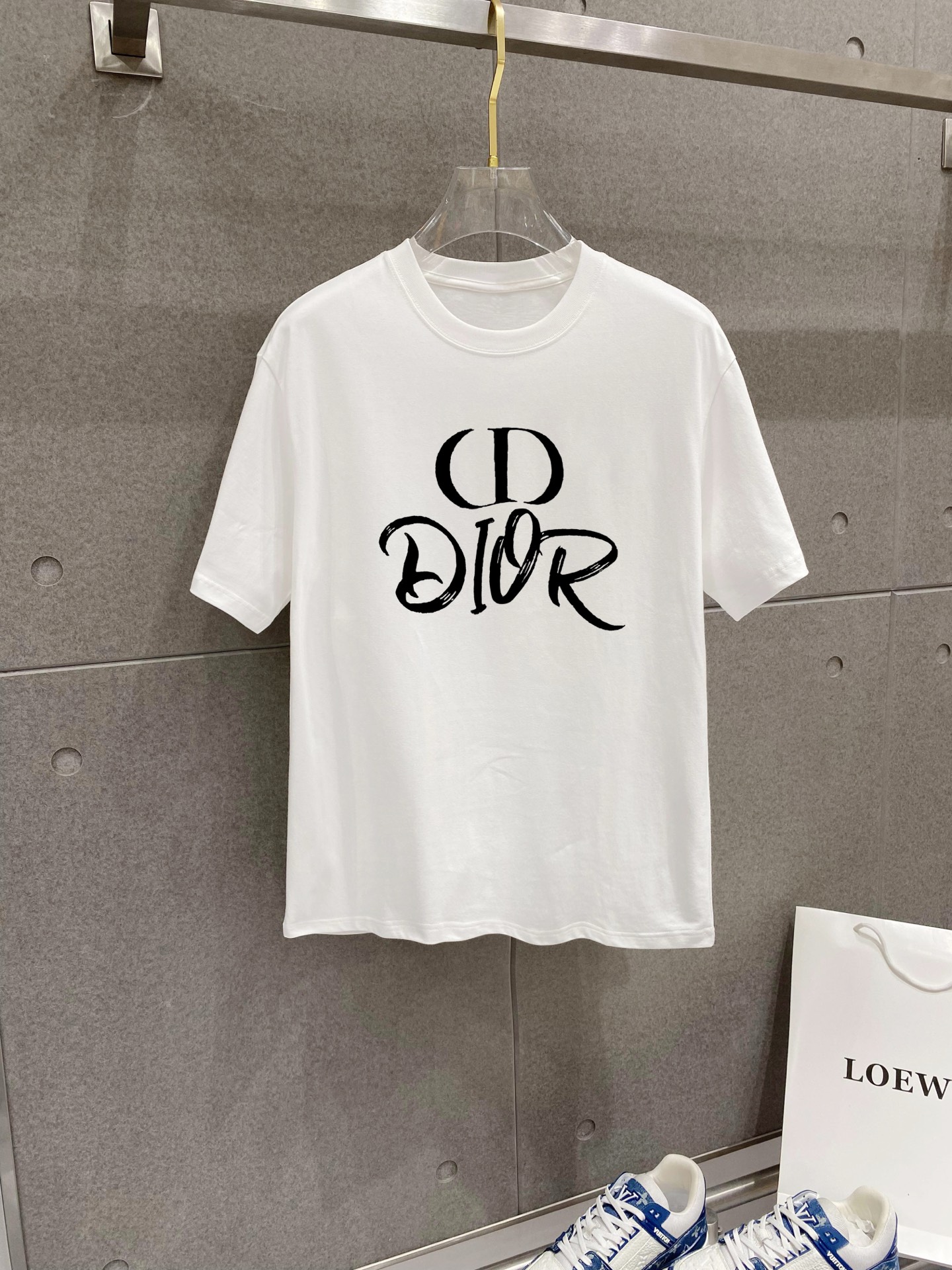 ￼ ￼ ￼ ￼ ￼ ￼ ￼ ￼ ￼￼ 迪奥 新款字母印花双层重工短袖T桖 字母图案不管是T桖还是卫衣都是