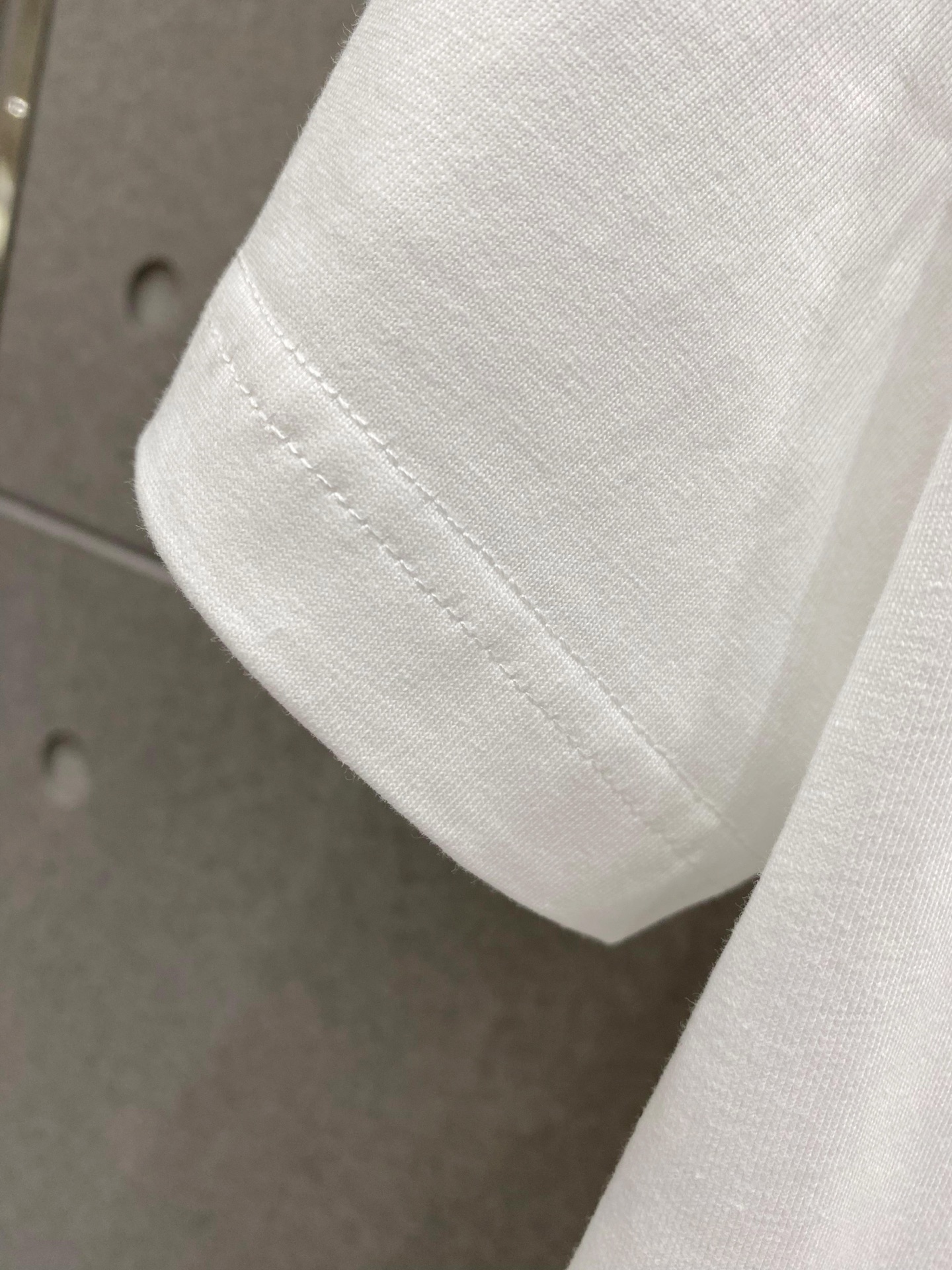 ￼ ￼ ￼ ￼ ￼ ￼ ￼ ￼ ￼￼ 迪奥 新款字母印花双层重工短袖T桖 字母图案不管是T桖还是卫衣都是