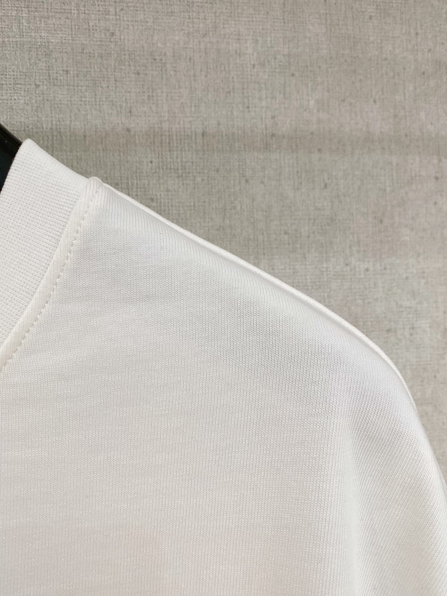 ￼ ￼ ￼ ￼ ￼ ￼ ￼ ￼ ￼￼ 马吉拉 新款字母印花双层重工短袖T桖 字母图案不管是桖还是卫衣都是