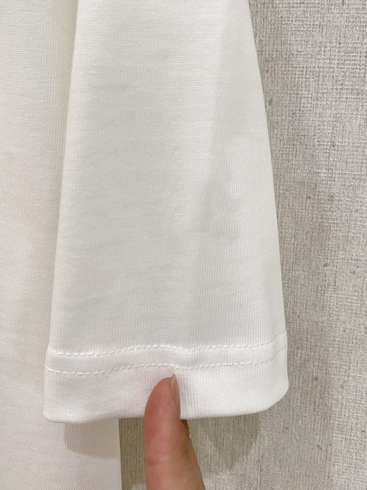 ￼ ￼ ￼ ￼ ￼ ￼ ￼ ￼ ￼￼ 马吉拉 新款字母印花双层重工短袖T桖 字母图案不管是桖还是卫衣都是