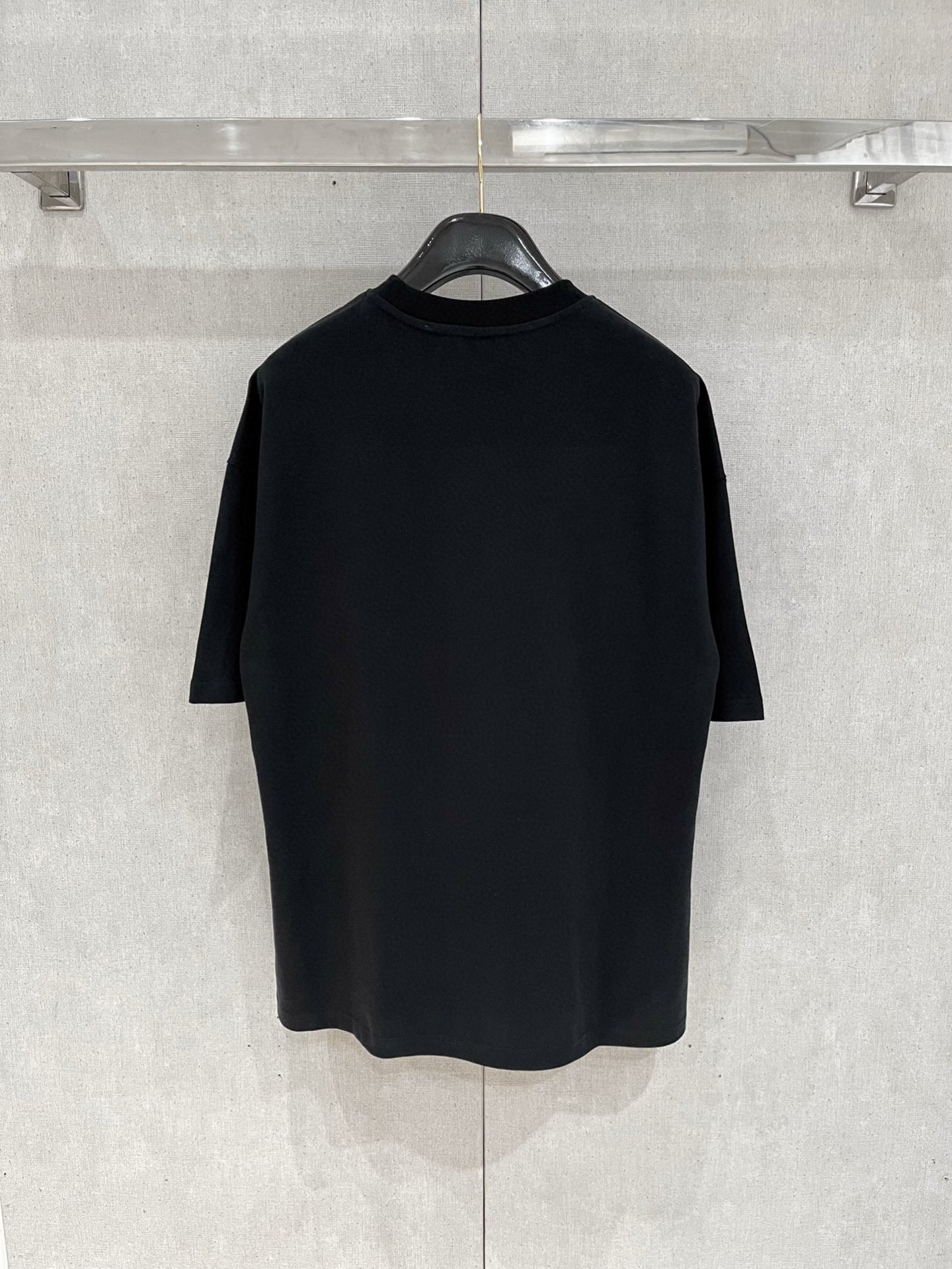 ￼ ￼ ￼ ￼ ￼ ￼ ￼ ￼ ￼￼ 马吉拉 新款字母印花双层重工短袖T桖 字母图案不管是T桖还是卫衣都