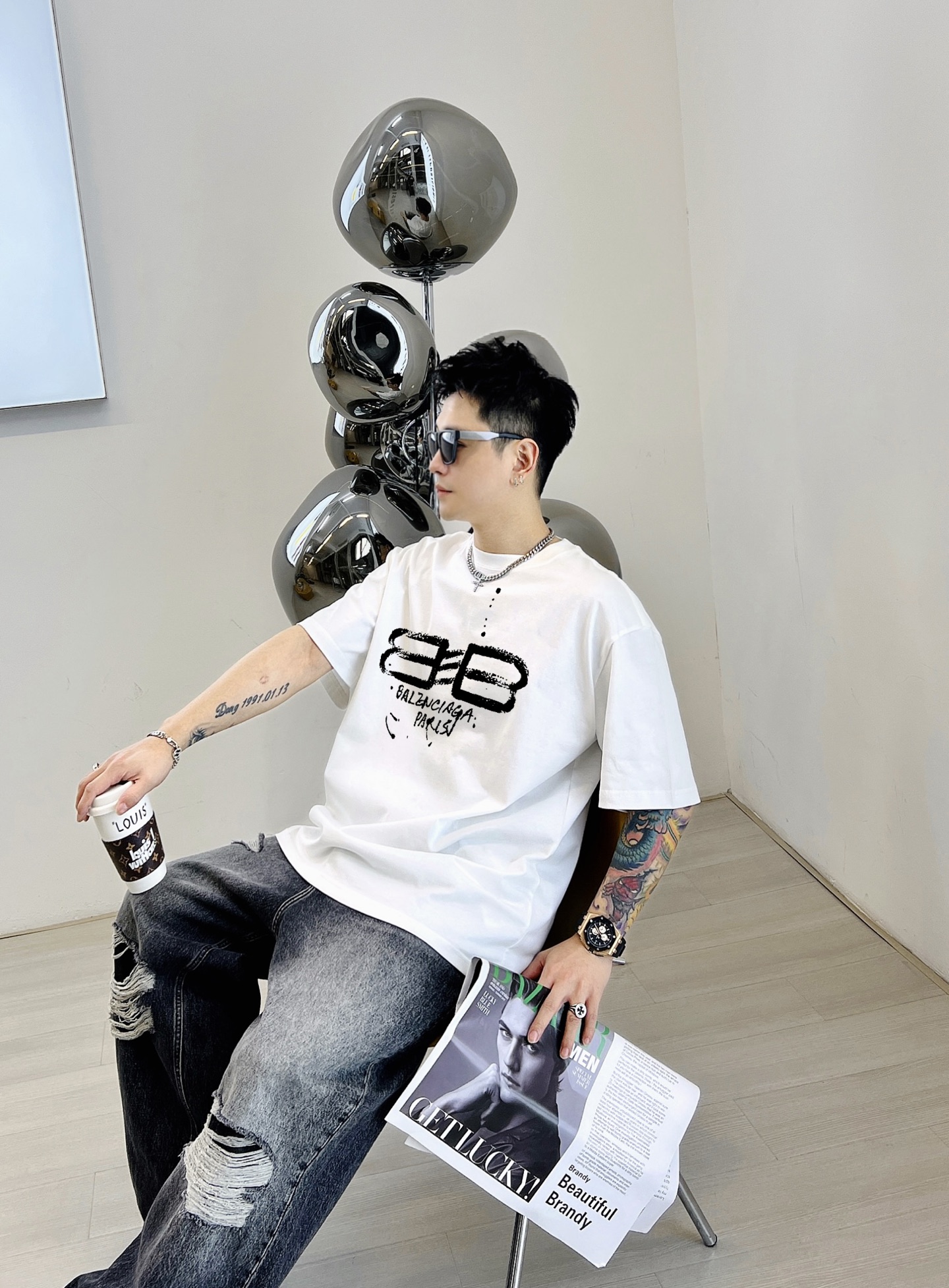 ￼ ￼ ￼ ￼ ￼ 巴黎世家 新款字母印花双层重工短袖T桖 字母图案不管是T桖还是卫衣都是每年的爆款单品