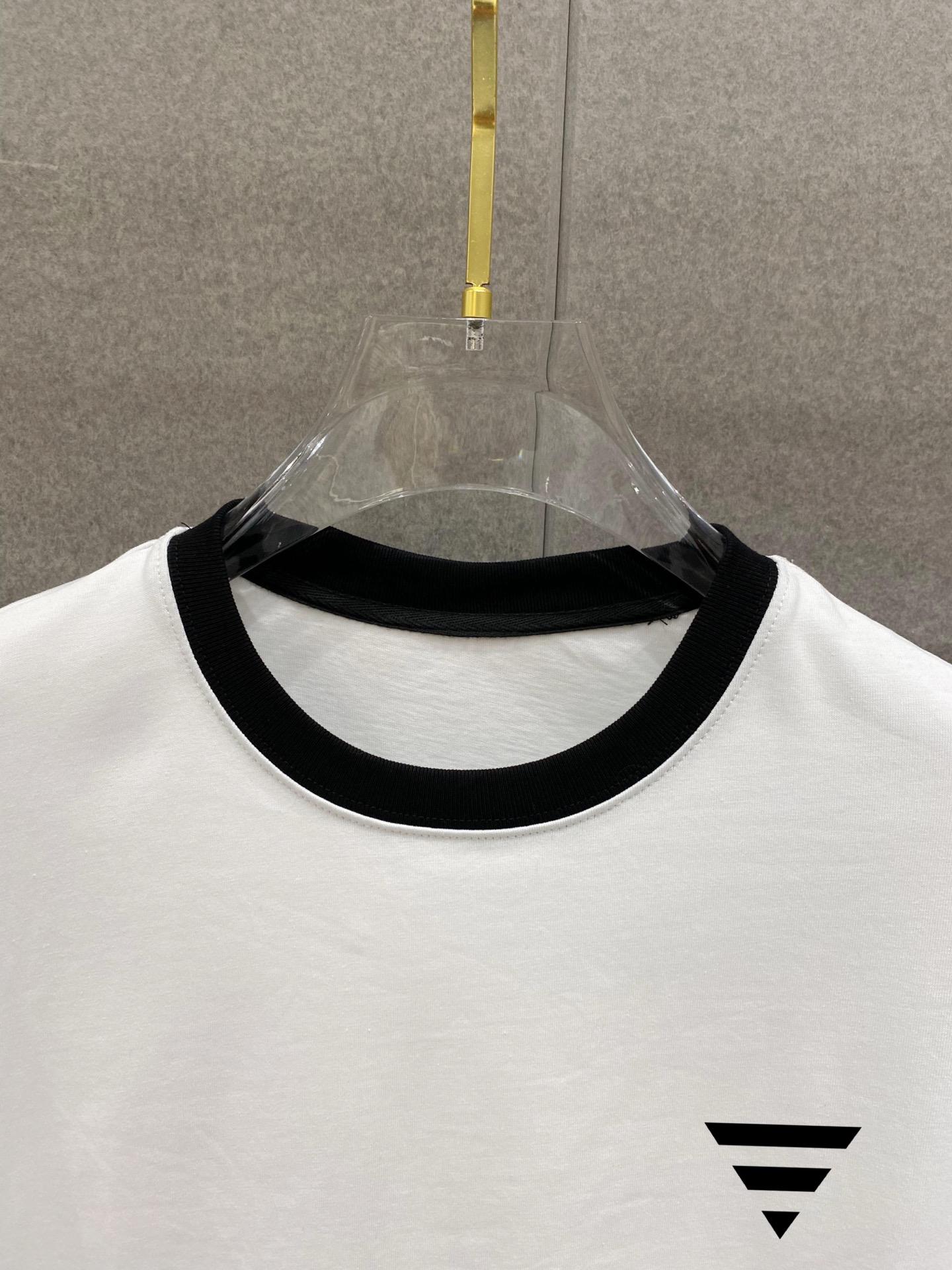 ￼ ￼ ￼ ￼ ￼ 巴黎世家 插肩新款字母印花双层重工短袖T桖 字母图案不管是T桖还是卫衣都是每年的爆款