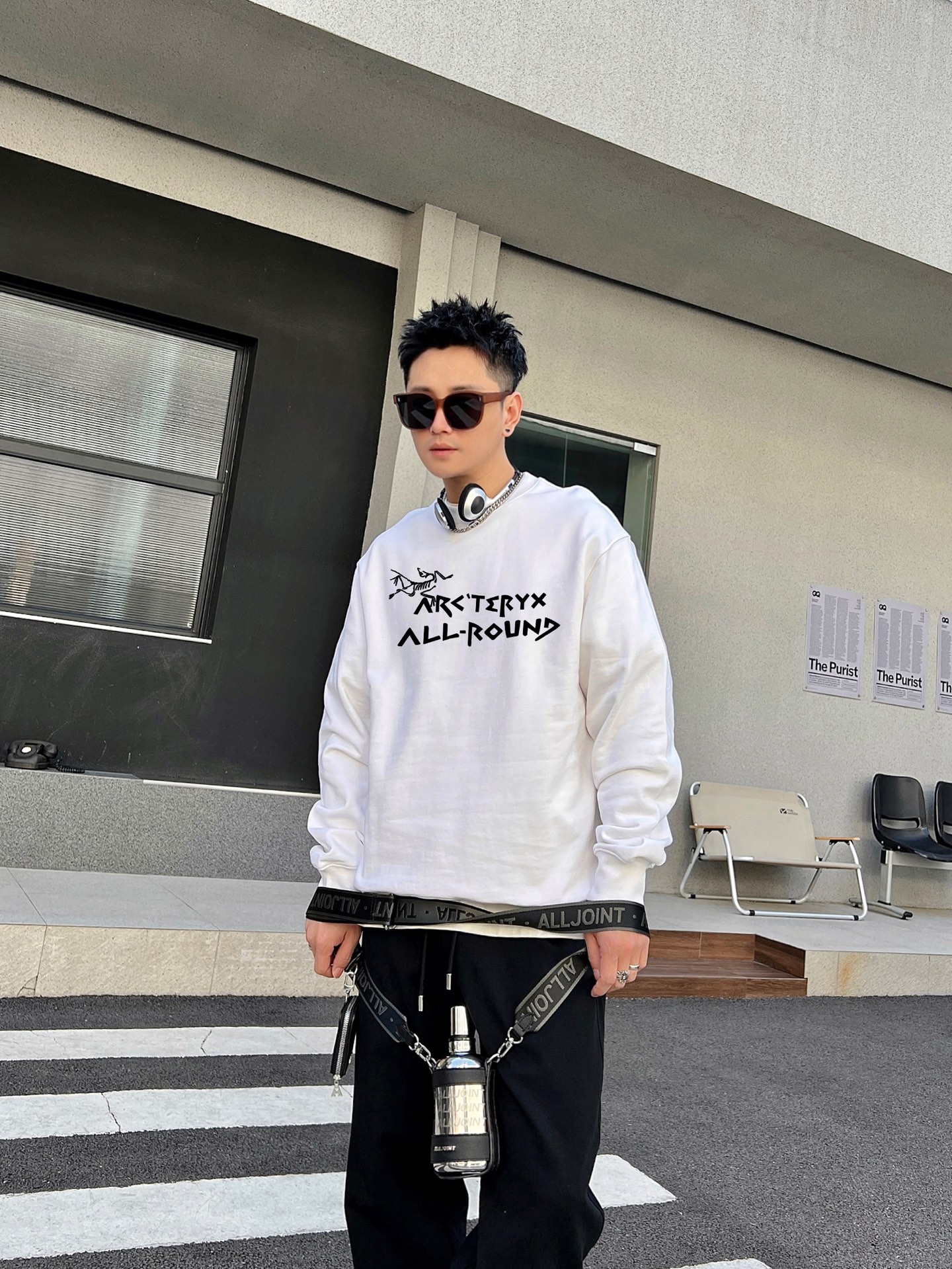 NO:566708,Arc'teryx official website New letter printing double-layer heavy-duty letter pattern is a hot item every year, whether it is T-shirts or sweatshirts. Large-area printing on the front uses Dakangli digital printing machine direct printing. The cost is extremely high. After many debuggings, the color difference restoration of the pattern is close to 99% with the original version. It is different from the garbage offset printing version in the market. It is super labor-consuming. The fabric is exclusively customized and dyed 400 grams. Cotton double-ply M-3XL  Black and white 2 colors (refer to 182/160 to wear L fit) 220 pounds can be worn, too big bust, long sleeves, M 56 7166 L58 7367 XL 60 7568 2XL 62 77 69 3XL 64   7970,arc'teryx,hoodie,sweatshirts,alexander wang19860909始祖鸟 官网 新款字母印花双层重工字母图案不管是T桖还是卫衣都是每年的爆款单品 前幅大面积印花采用大康丽数码印花机直喷 成本极高 经过多次的调试打版图案色差还原度与原版接近百分之99 区别市场垃圾胶印版本 超级费工时 面料采用独家定制定染400克 棉双股 M-3XL 黑白2色（参考182/160穿L合身）220斤可穿 偏大  胸 围 衣 长 袖 长 M 56 7166 L58 7367 XL 60 7568 2XL 62 77 69 3XL 64 7970,arc'teryx,hoodie,sweatshirts,alexander wang,Men's clothing