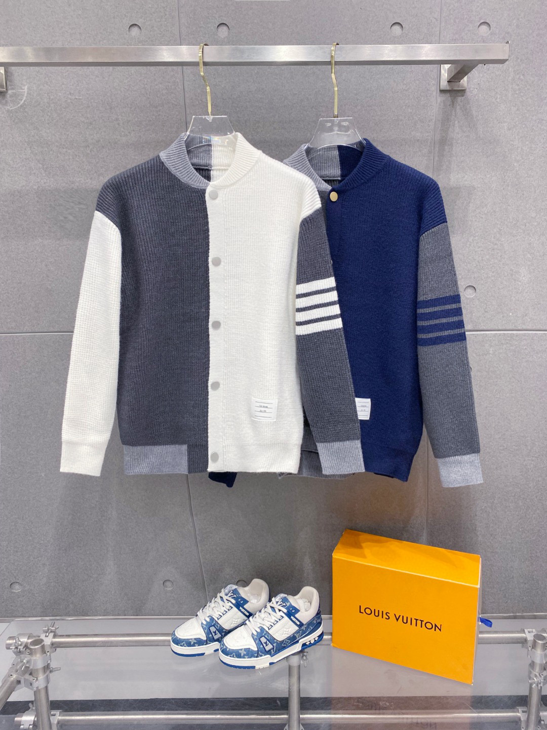 ￼ 汤姆布朗 官网 秋冬同步更新 针织外套 海外爆款 精细羊毛针织厚实面料 舒服又保暖 绝对高端产物 M