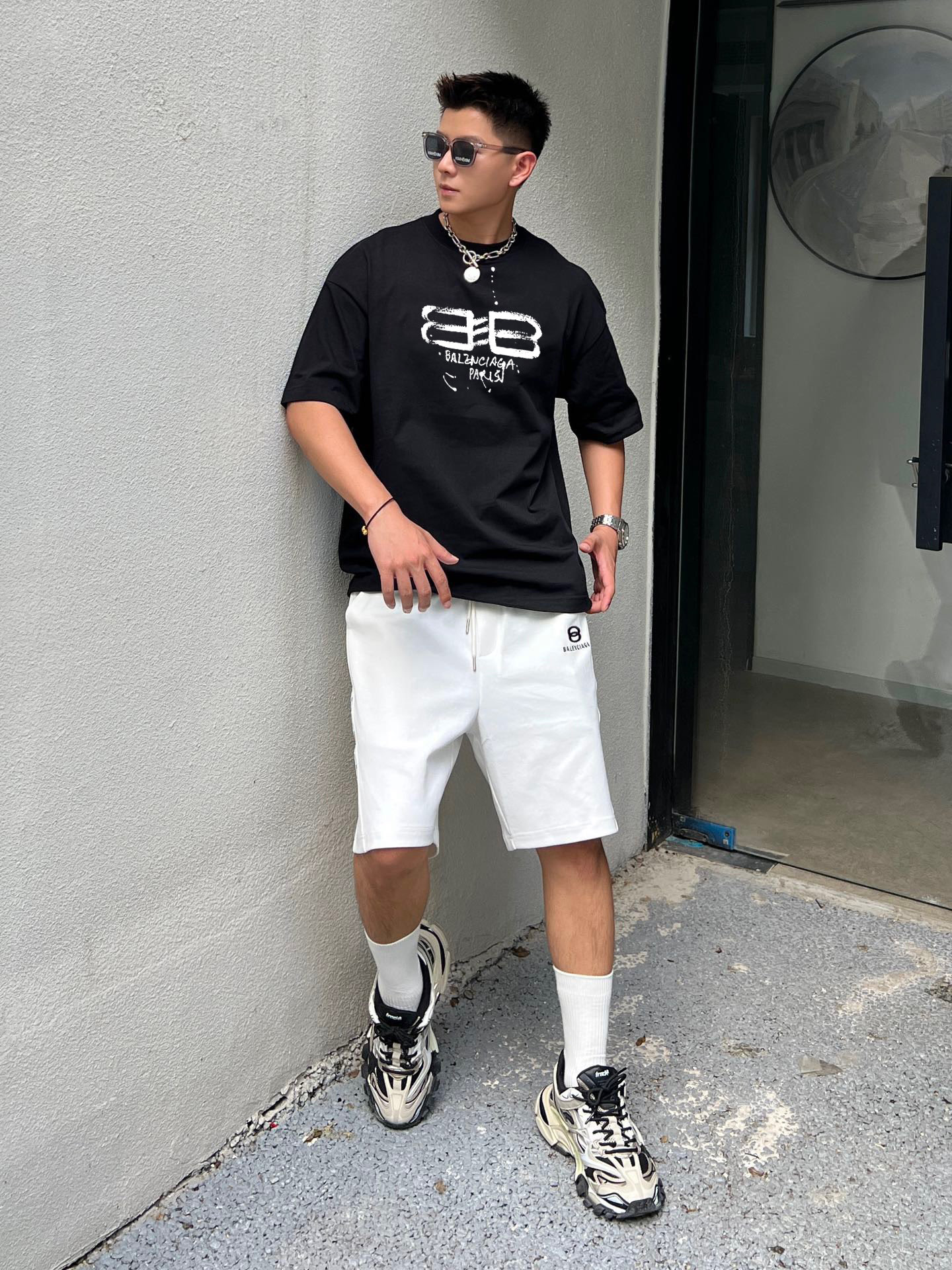 ￼ ￼ ￼ ￼ ￼ 巴黎世家 新款字母印花双层重工短袖T桖 字母图案不管是T桖还是卫衣都是每年的爆款单品