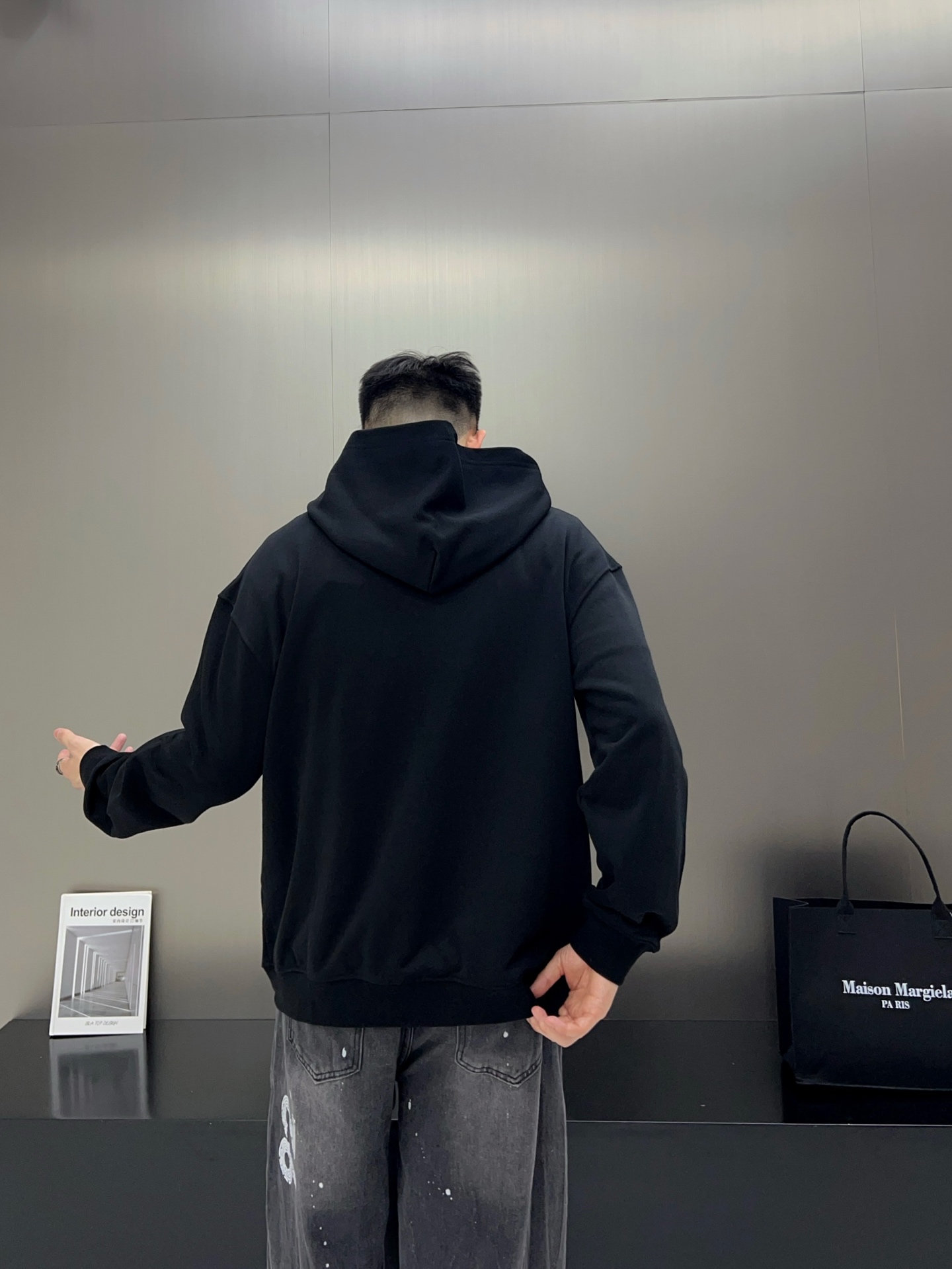 ￼ ￼ ￼ ￼ ￼ ￼ ￼ ￼ ￼ ￼ 普拉达 官网同步发行 胸前印花品牌logo 功能性 机能运动 男