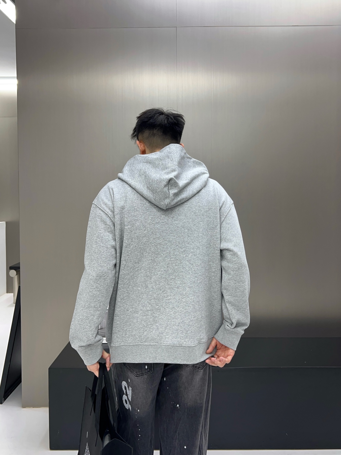 ￼ ￼ ￼ ￼ ￼ ￼ ￼ ￼ ￼ ￼ 普拉达 官网同步发行 胸前印花品牌logo 功能性 机能运动 男