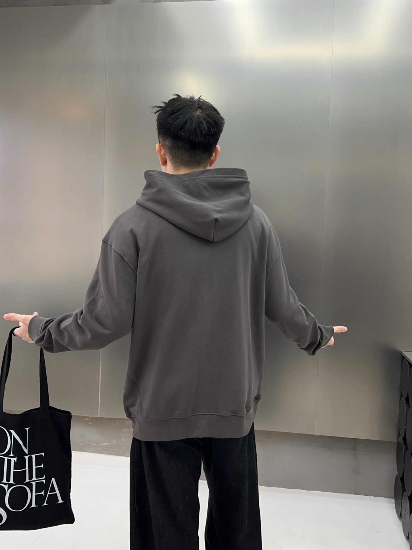 ￼ ￼ ￼ ￼ ￼ ￼ ￼ ￼ ￼ ￼ 普拉达 官网同步发行 胸前印花品牌logo 功能性 机能运动 男