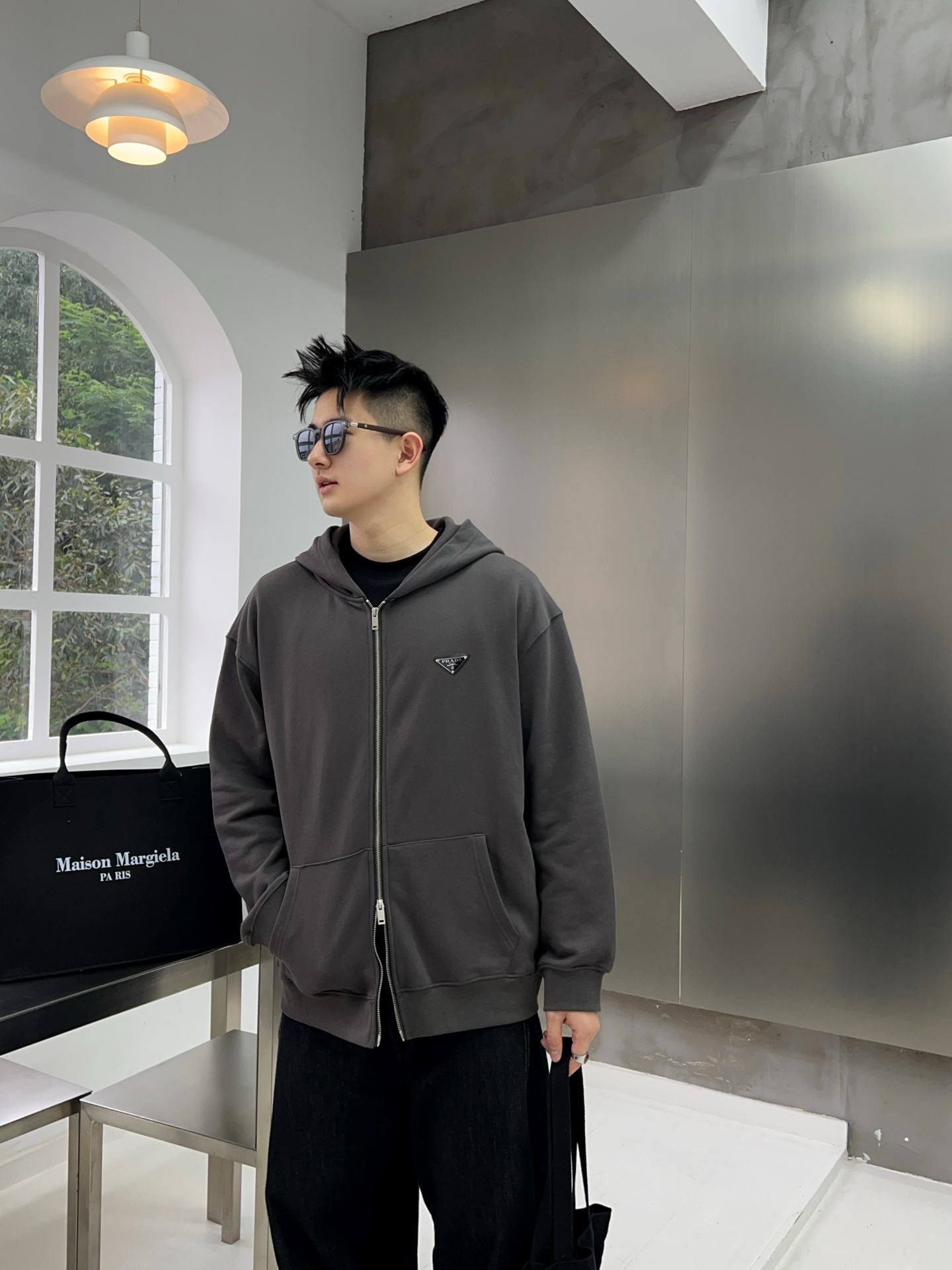 ￼ ￼ ￼ ￼ ￼ ￼ ￼ ￼ ￼ ￼ 普拉达 官网同步发行 胸前印花品牌logo 功能性 机能运动 男