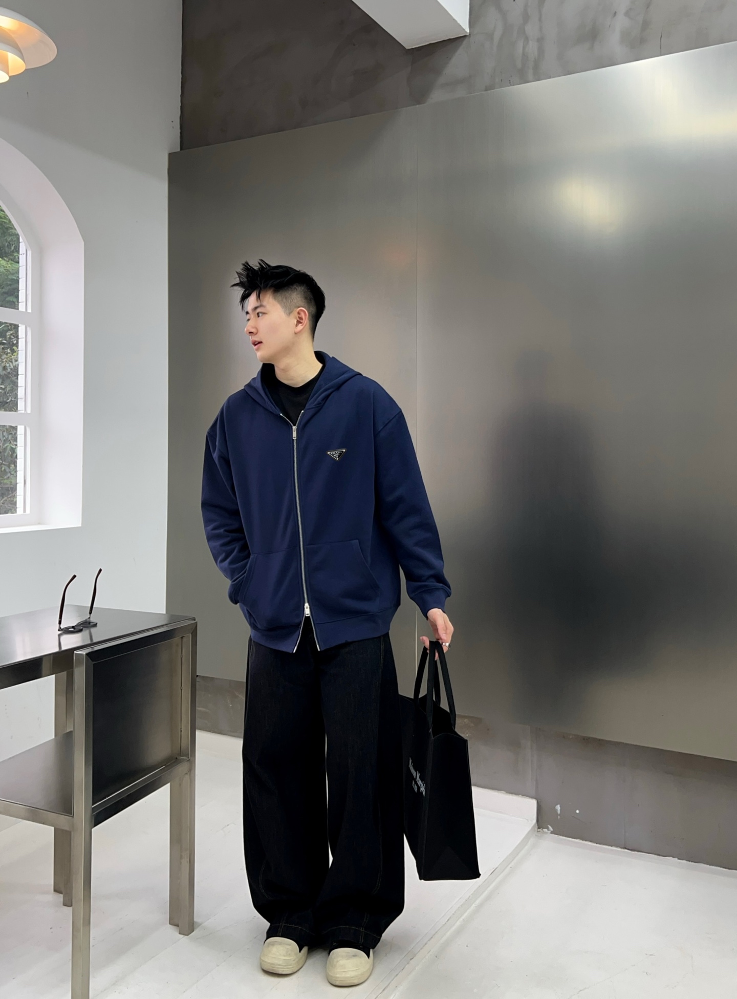 ￼ ￼ ￼ ￼ ￼ ￼ ￼ ￼ ￼ ￼ 普拉达 官网同步发行 胸前印花品牌logo 功能性 机能运动 男