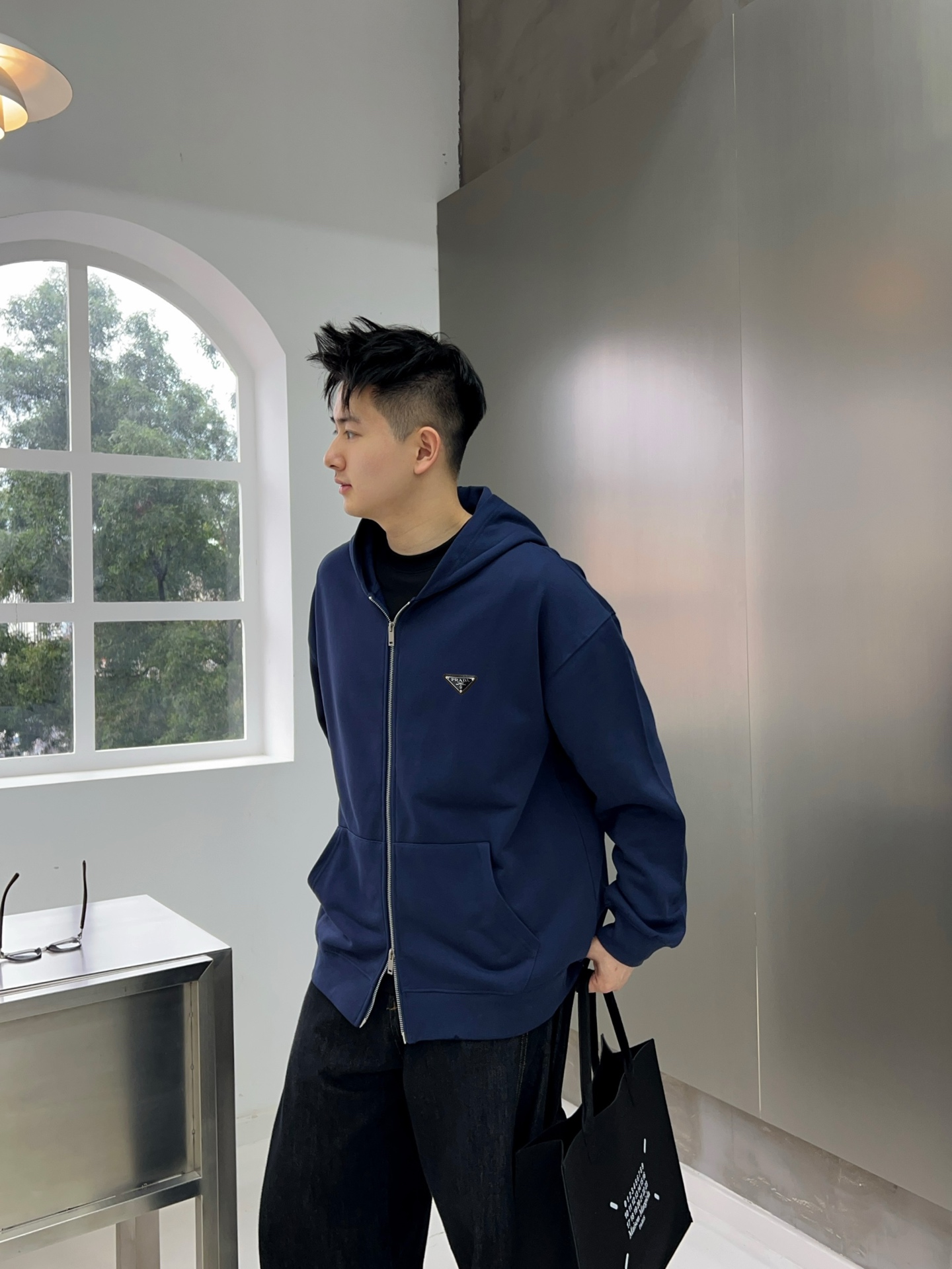 ￼ ￼ ￼ ￼ ￼ ￼ ￼ ￼ ￼ ￼ 普拉达 官网同步发行 胸前印花品牌logo 功能性 机能运动 男