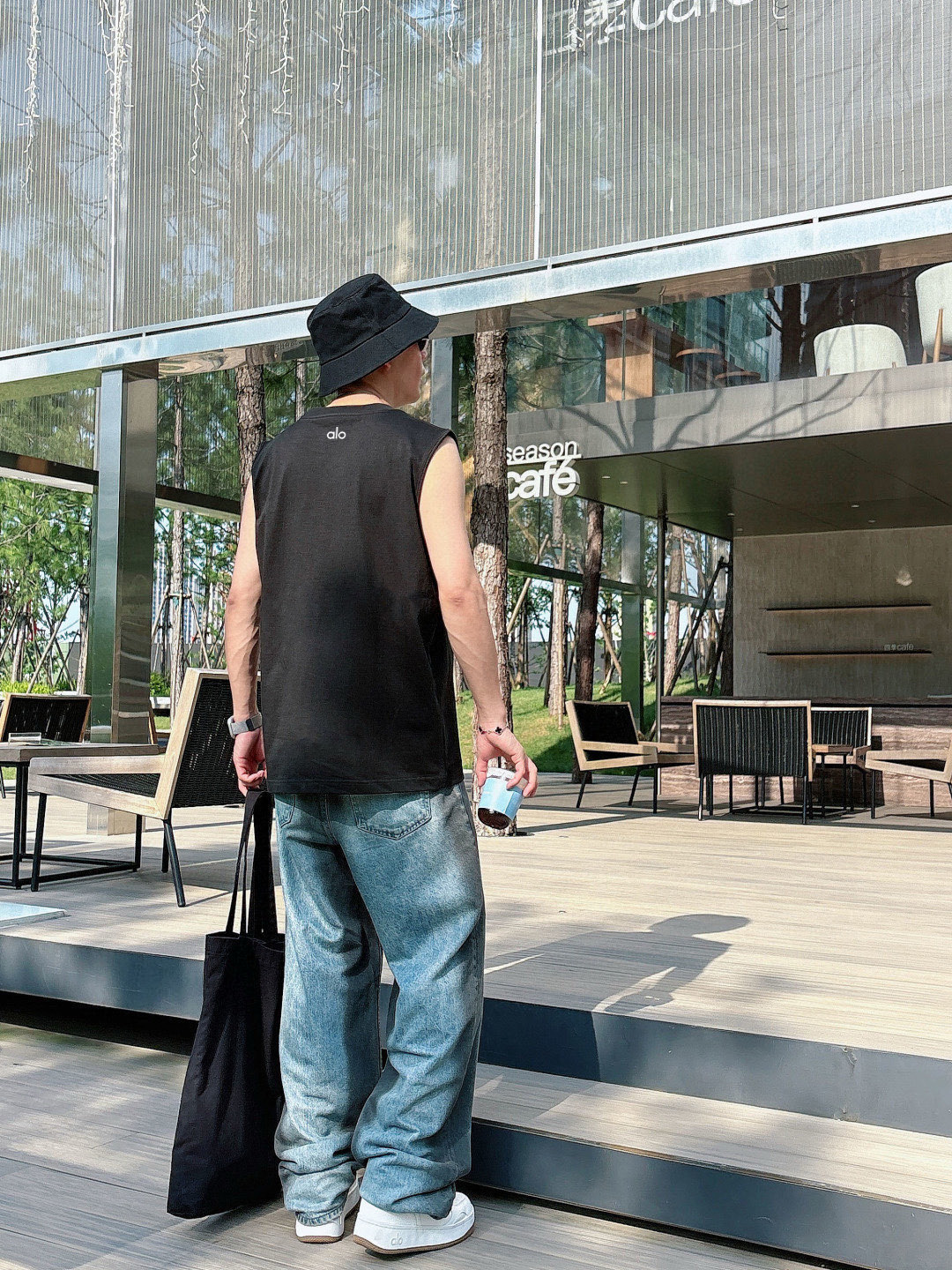 alo 官网最新上架 背心夏日必备单品 很显身材的一款 重工印花图案 简约大气 M-XXL （下单提供身