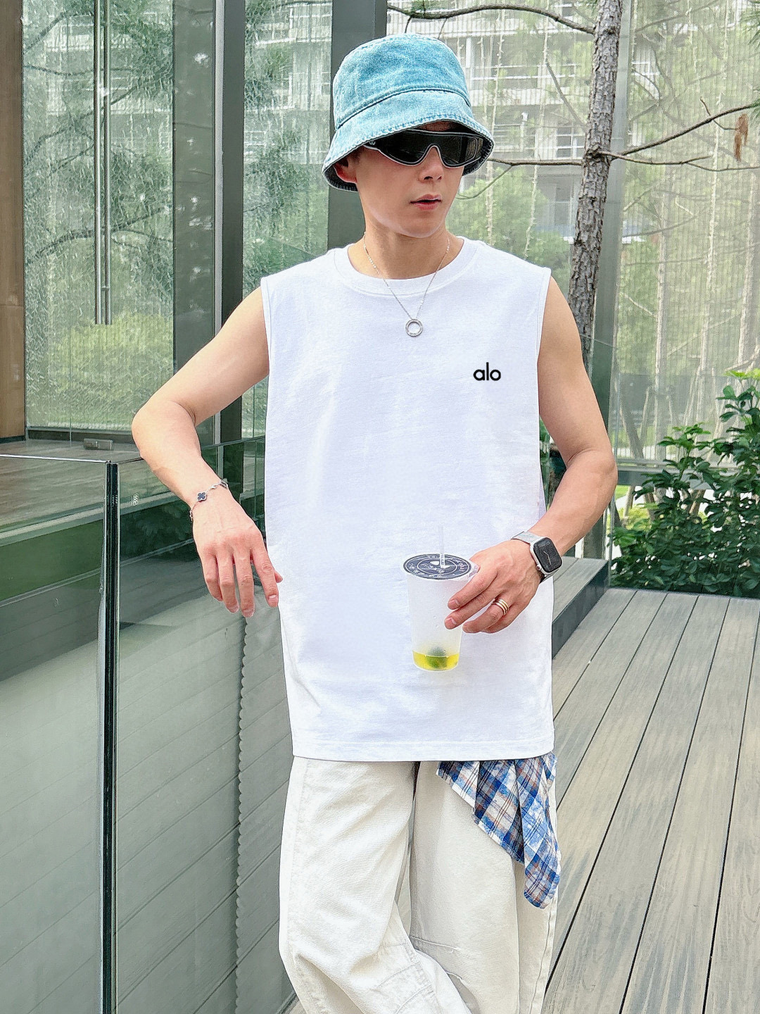 alo 官网最新上架 背心夏日必备单品 很显身材的一款 重工印花图案 简约大气 M-XXL （下单提供身