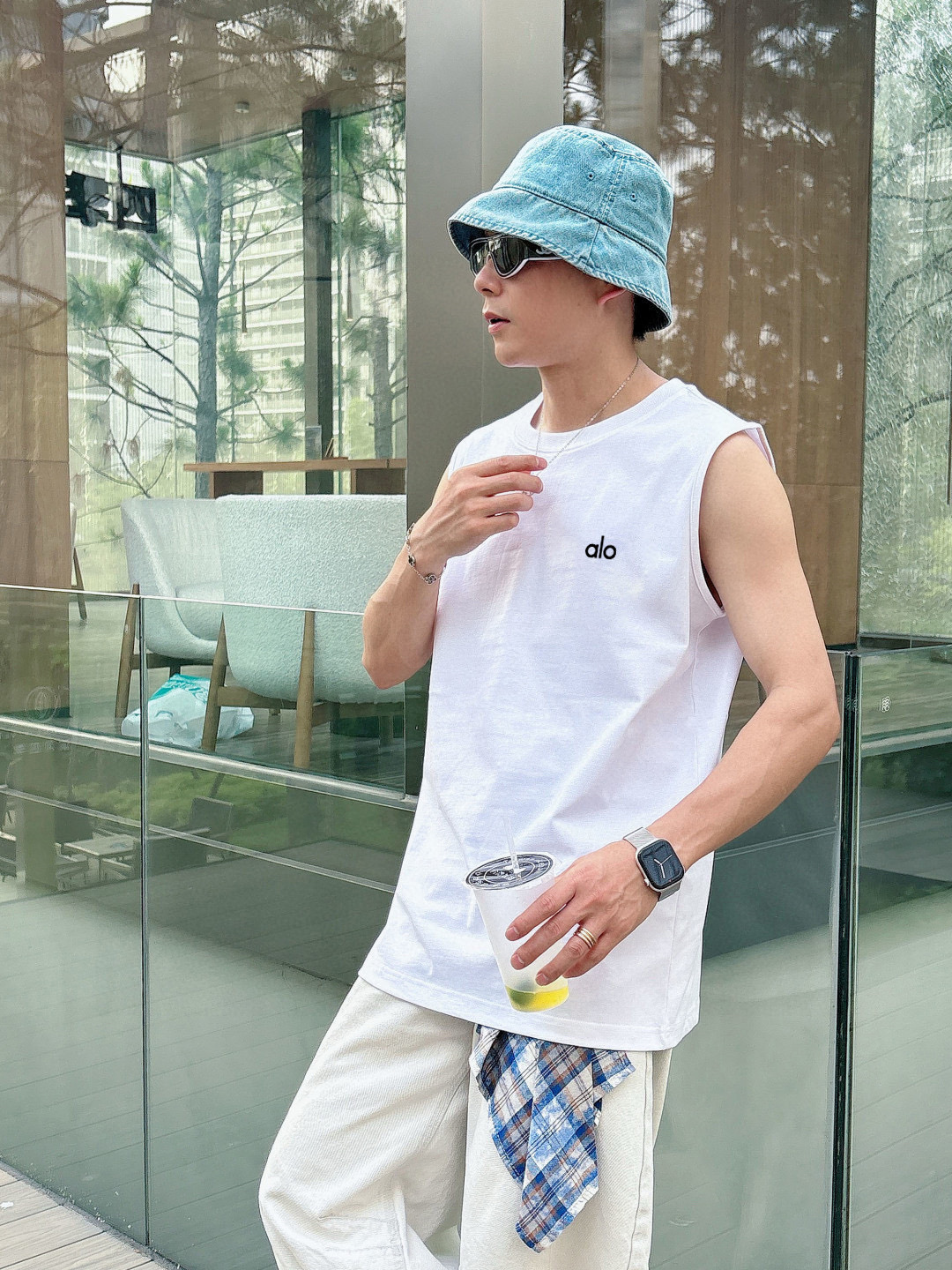 alo 官网最新上架 背心夏日必备单品 很显身材的一款 重工印花图案 简约大气 M-XXL （下单提供身