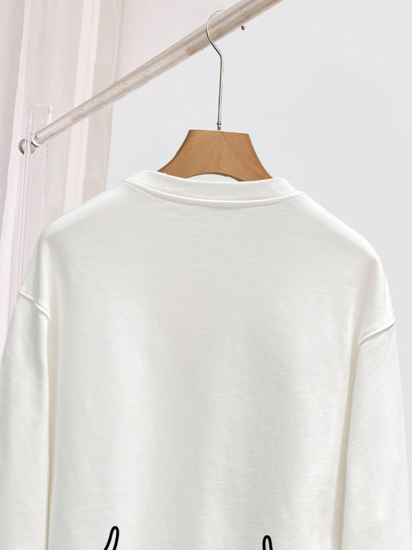 ￼ ￼ ￼ ￼ ￼ ￼ 汤姆布朗 官网 新款字母印花双层重工字母图案不管是T桖还是卫衣都是每年的爆款单品