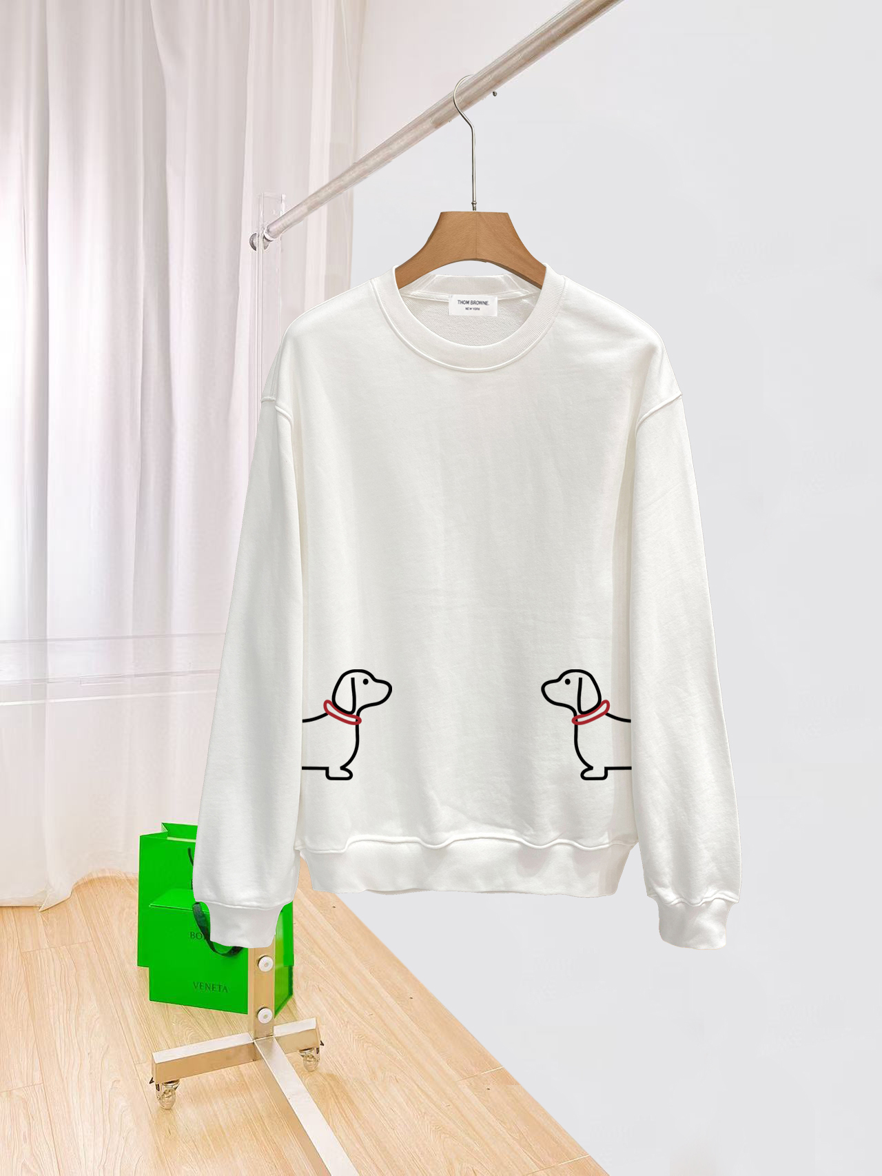 ￼ ￼ ￼ ￼ ￼ ￼ 汤姆布朗 官网 新款字母印花双层重工字母图案不管是T桖还是卫衣都是每年的爆款单品