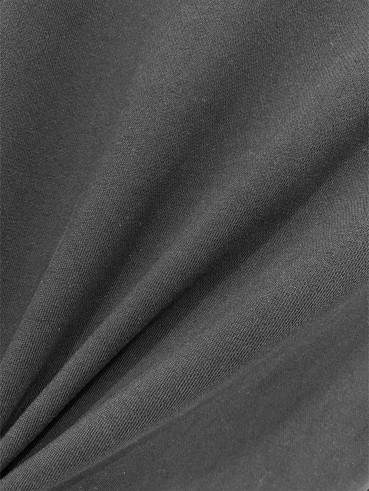 ￼ ￼ ￼ ￼ ￼ ￼ 普拉达 官网 新款字母印花双层重工字母图案不管是T桖还是卫衣都是每年的爆款单品 