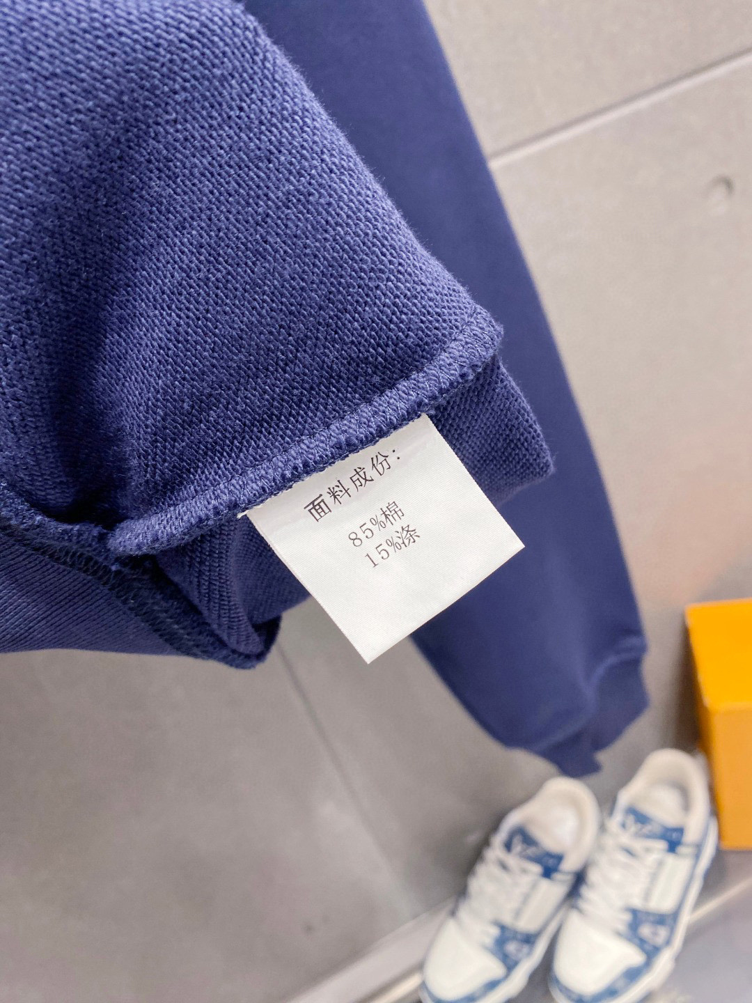 ￼ ￼ ￼ ￼ ￼ ￼ ￼ ￼ ￼ ￼ 普拉达 官网同步发行 胸前印花品牌logo 功能性 机能运动 男