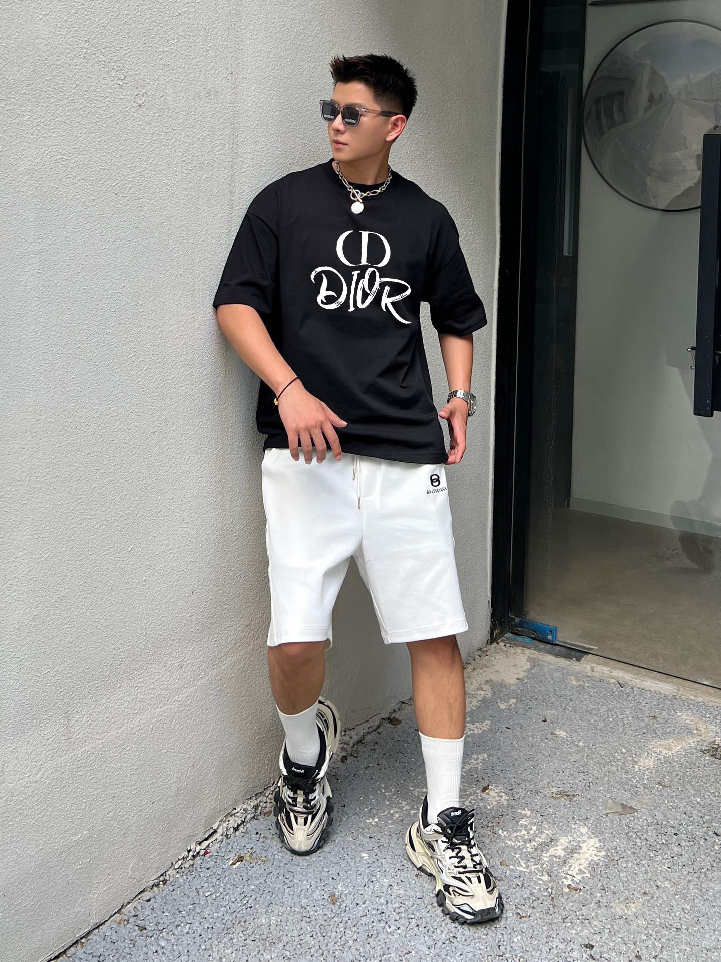 ￼ ￼ ￼ ￼ ￼ ￼ ￼ ￼ 迪奥 新款字母印花双层重工短袖T桖 字母图案不管是T桖还是卫衣都是每年的