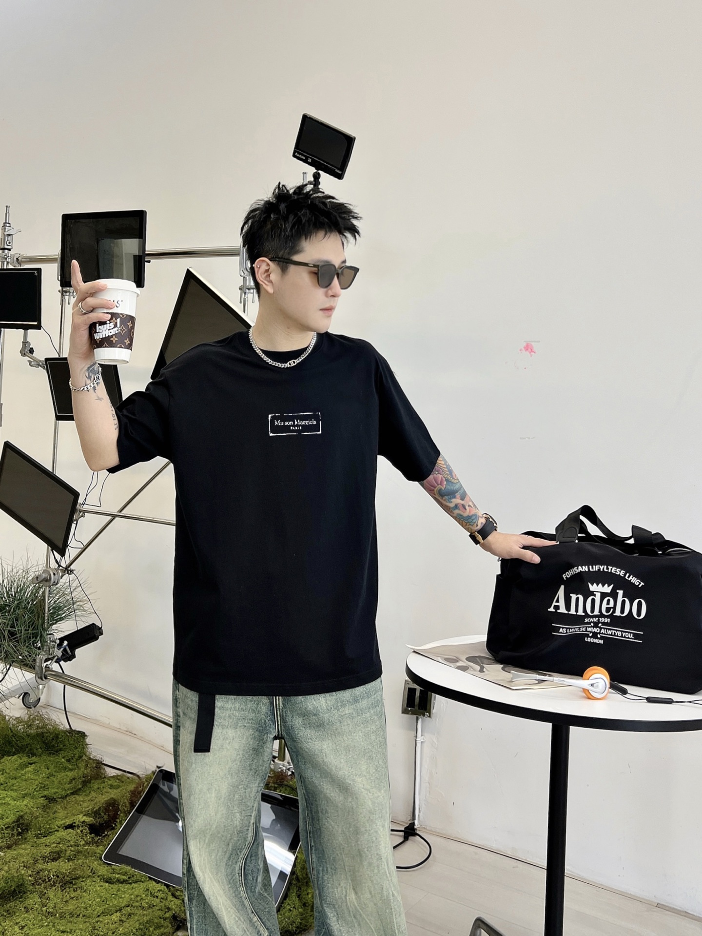 ￼ ￼ ￼ ￼ ￼ ￼ ￼ 马吉拉 新款字母印花双层重工短袖T桖 字母图案不管是T桖还是卫衣都是每年的爆