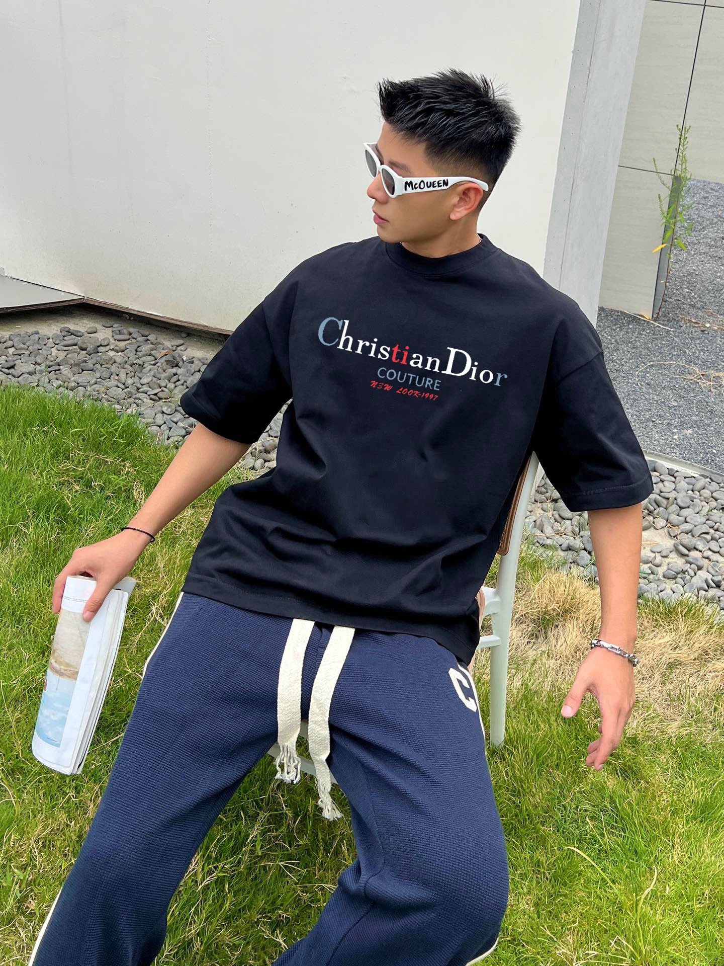 ￼ ￼ ￼ ￼ ￼ ￼ 迪奥 新款字母印花双层重工短袖T桖 字母图案不管是T桖还是卫衣都是每年的爆款单品