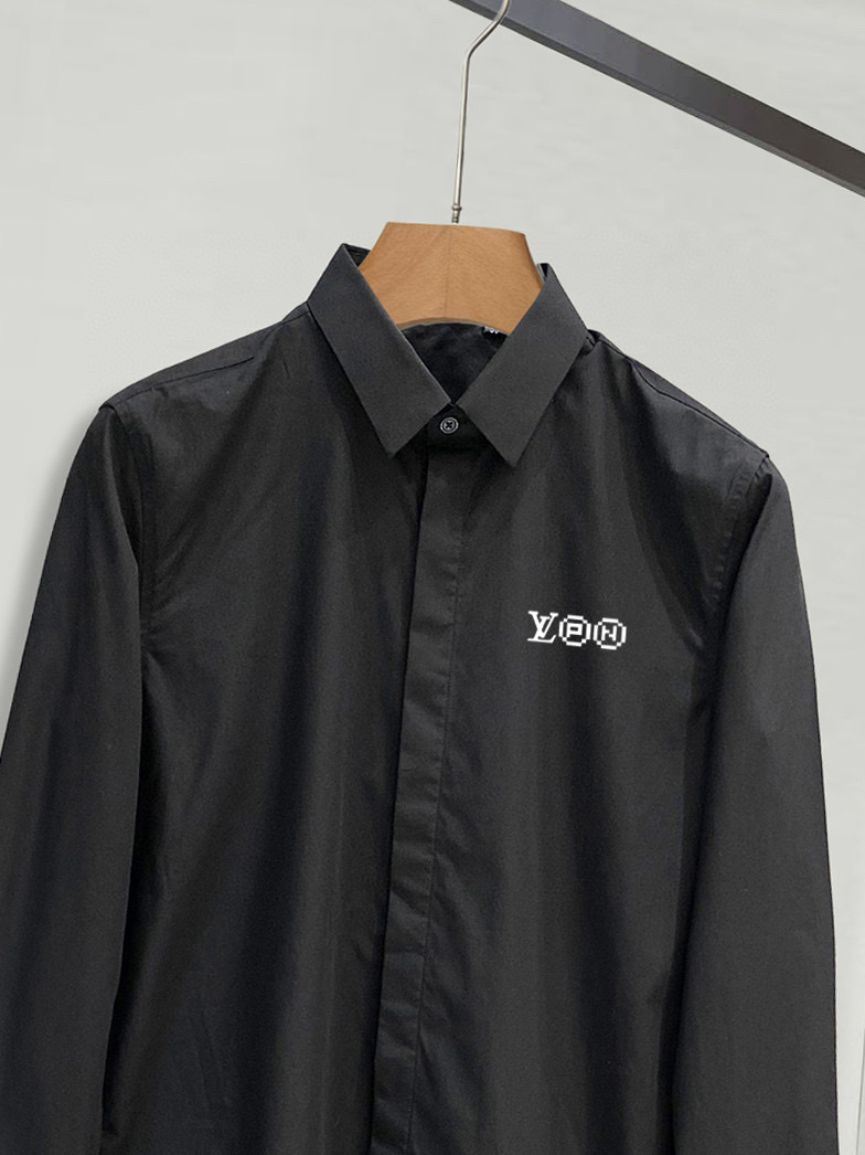 ￼ 路易威登 专柜最新款男士必备款衬衫，100%天然棉，舒服透气，原单狠货，原版面料，柔软舒适，上身高端