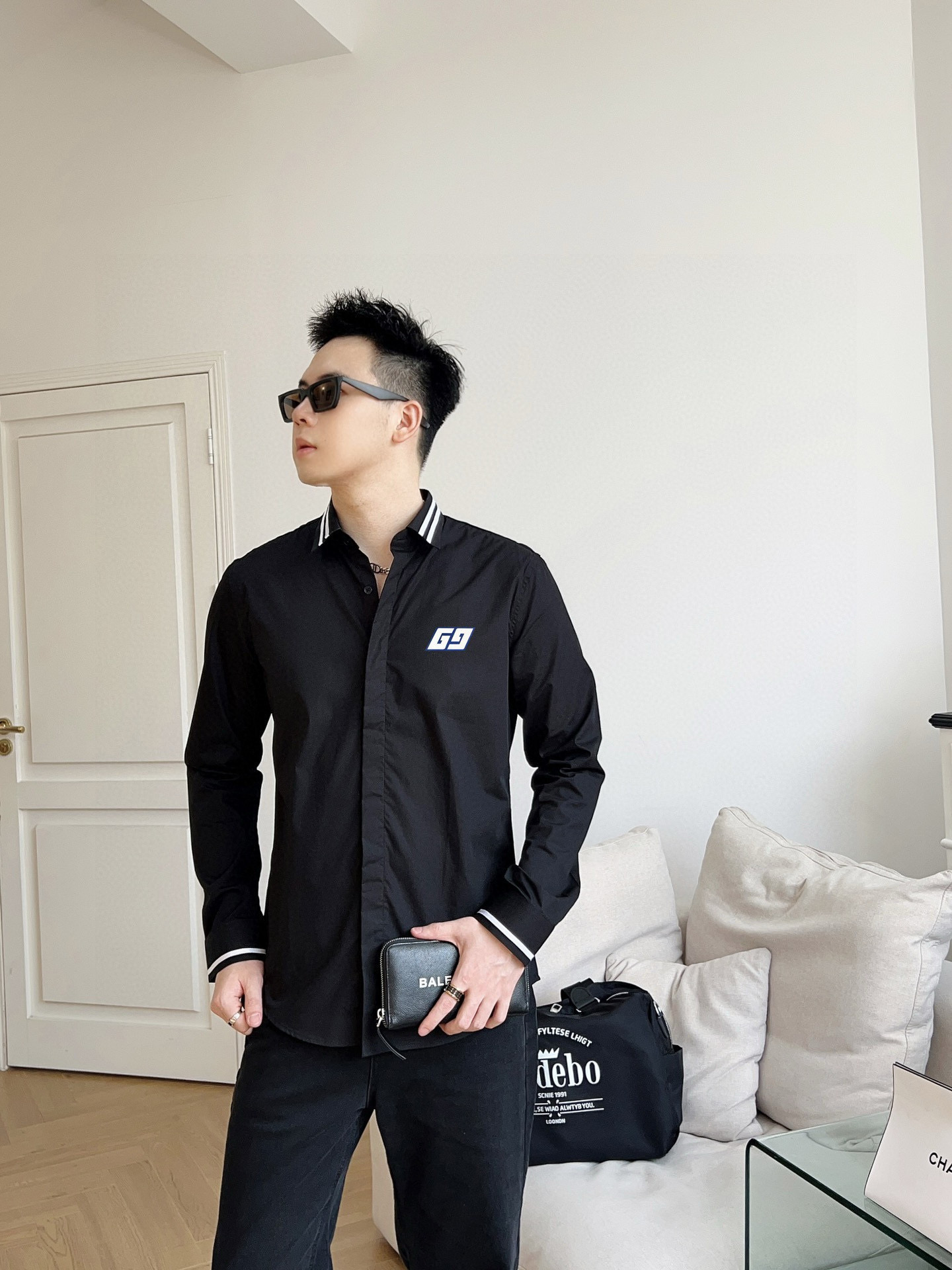 ￼ ￼ ￼ ￼ ￼ ￼ ￼ ￼ 酷奇 专柜最新春款男士必备款衬衫，100%天然棉，舒服透气，原单狠货，原