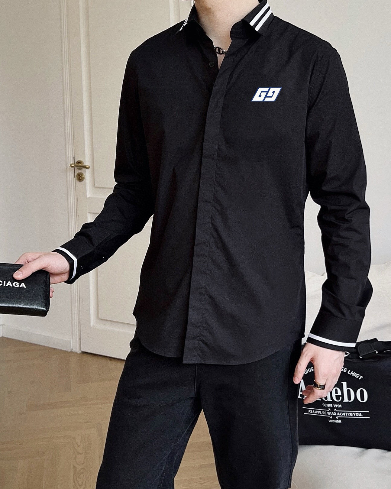 ￼ ￼ ￼ ￼ ￼ ￼ ￼ ￼ 酷奇 专柜最新春款男士必备款衬衫，100%天然棉，舒服透气，原单狠货，原