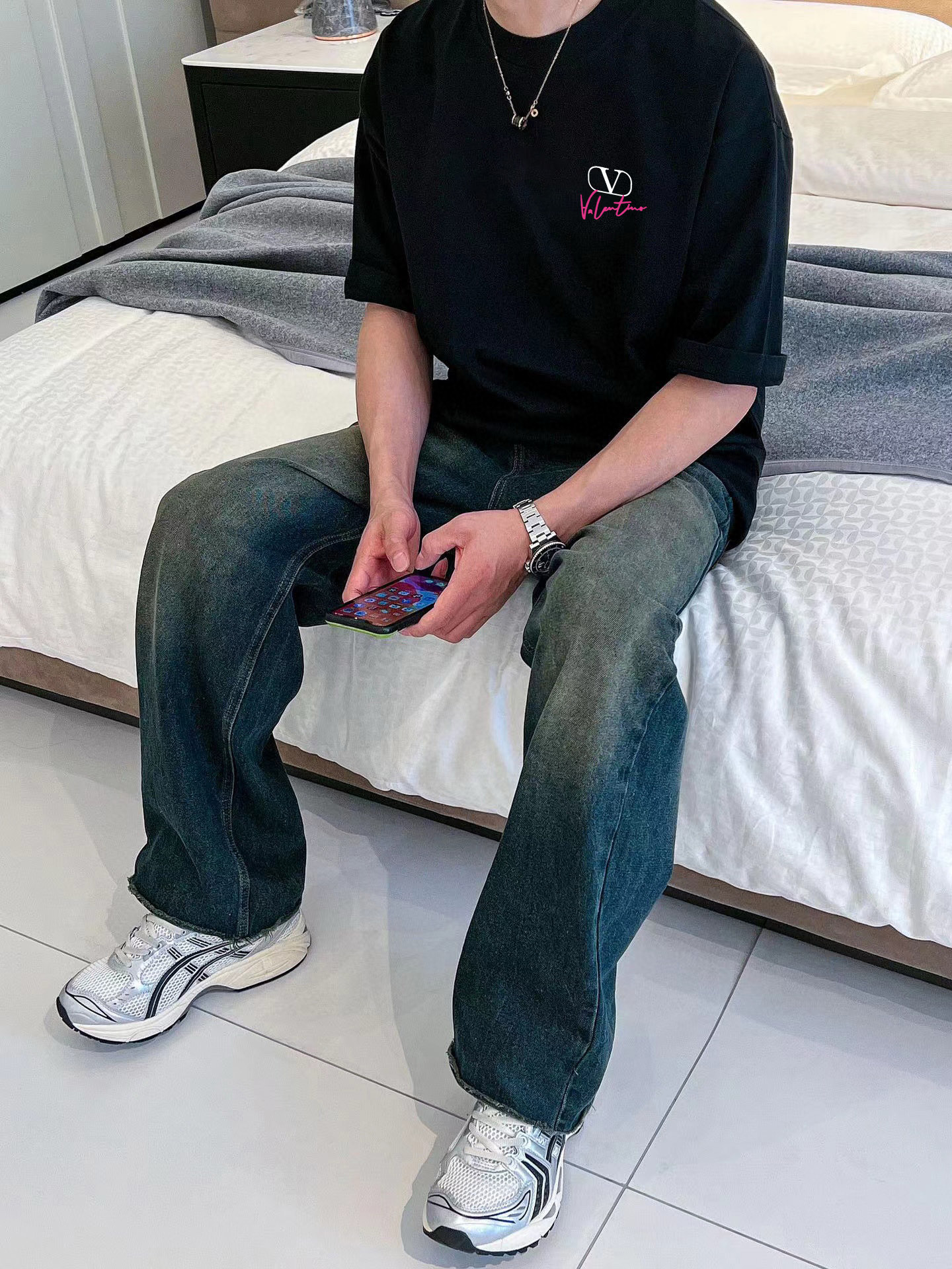 ￼ ￼ ￼ ￼ ￼ ￼ ￼ ￼ ￼￼ 华伦天奴 新款字母印花双层重工短袖T桖 字母图案不管是T桖还是卫衣