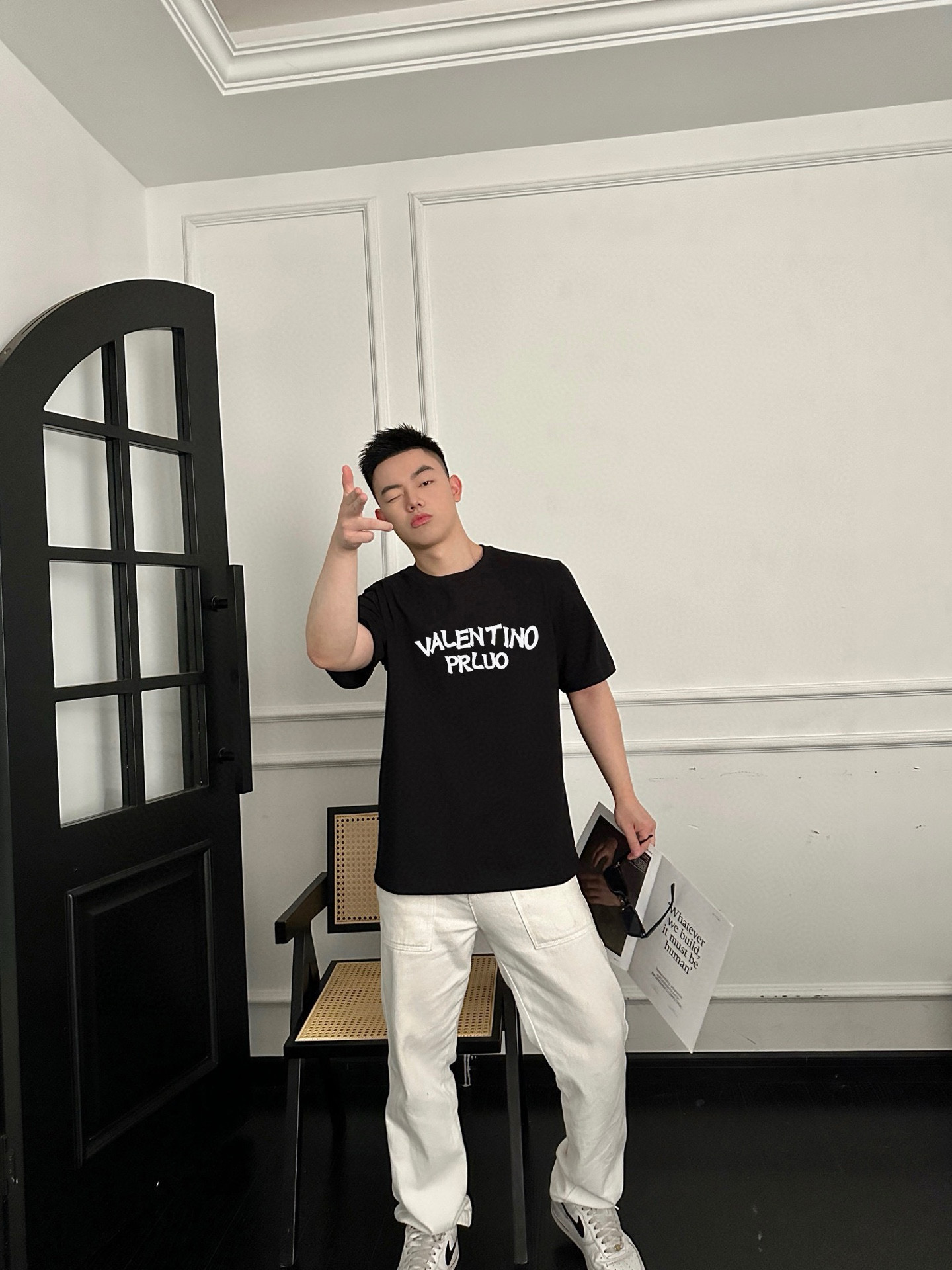 ￼ ￼ ￼ ￼ ￼ ￼ ￼ ￼ ￼￼ 华伦天奴 新款字母印花双层重工短袖T桖 字母图案不管是T桖还是卫衣