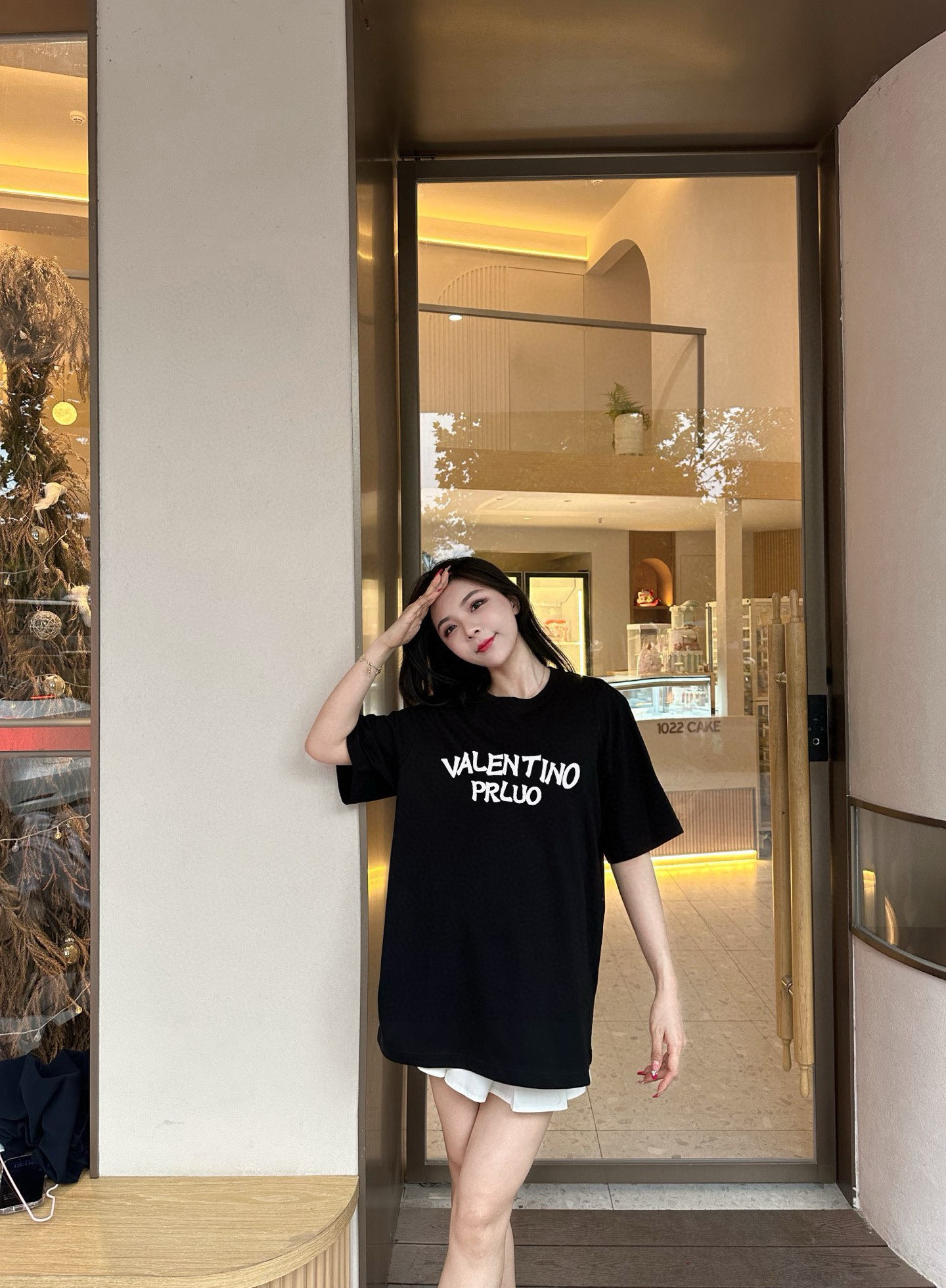 ￼ ￼ ￼ ￼ ￼ ￼ ￼ ￼ ￼￼ 华伦天奴 新款字母印花双层重工短袖T桖 字母图案不管是T桖还是卫衣