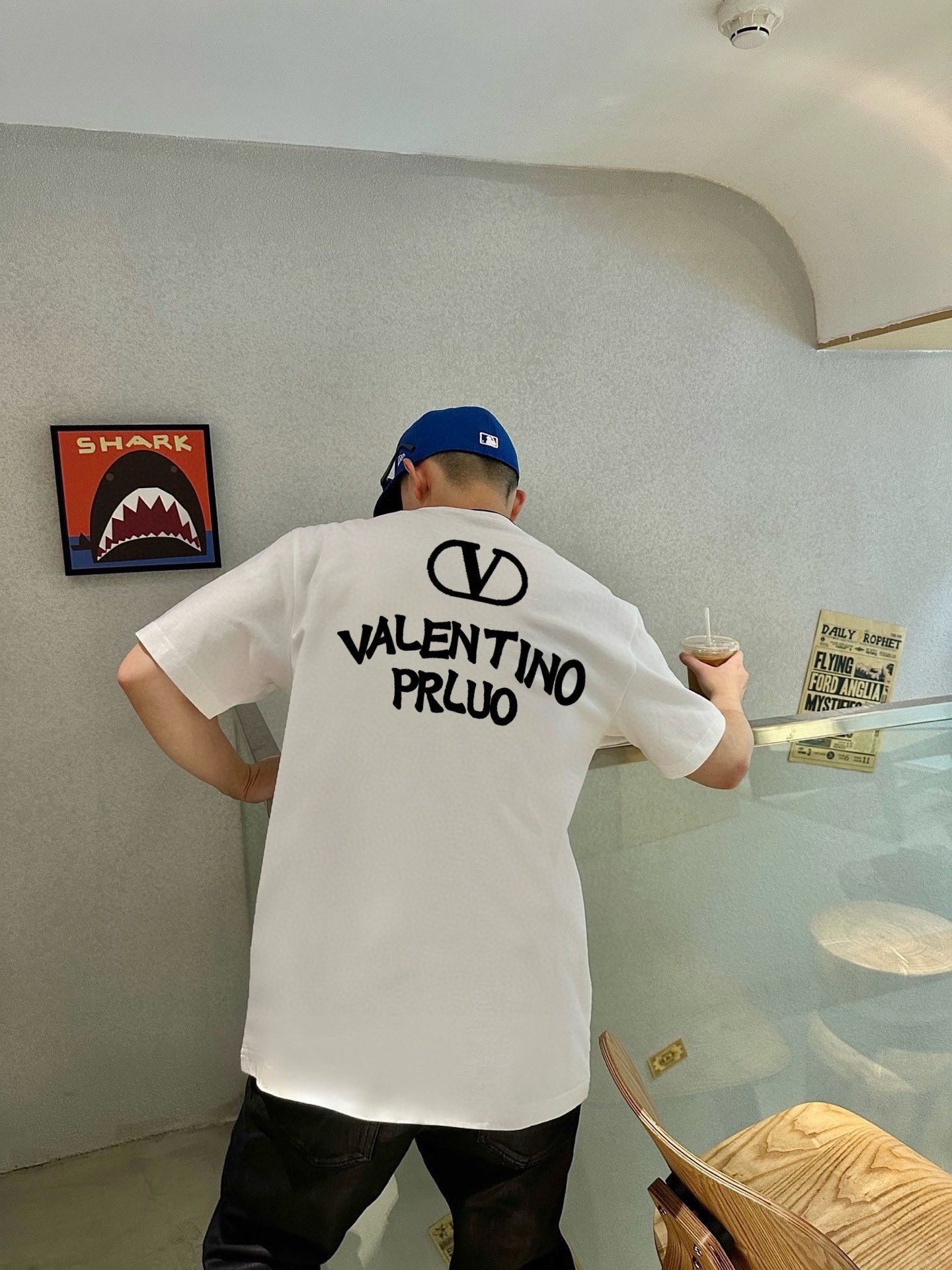 ￼ ￼ ￼ ￼ ￼ ￼ ￼ ￼ ￼￼ 华伦天奴 新款字母印花双层重工短袖T桖 字母图案不管是T桖还是卫衣