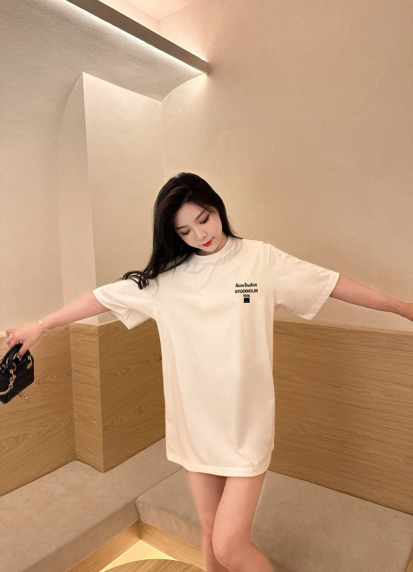 ￼ ￼ ￼ ￼ ￼ ￼ ￼ ￼ ￼￼ ACNE 新款字母印花双层重工短袖T桖 字母图案不管是T桖还是卫衣