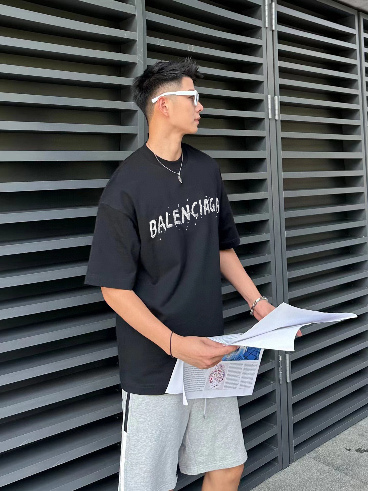 ￼ ￼ ￼ ￼ ￼ ￼ ￼ ￼ ￼￼ 巴黎世家 新款字母印花双层重工短袖T桖 字母图案不管是T桖还是卫衣