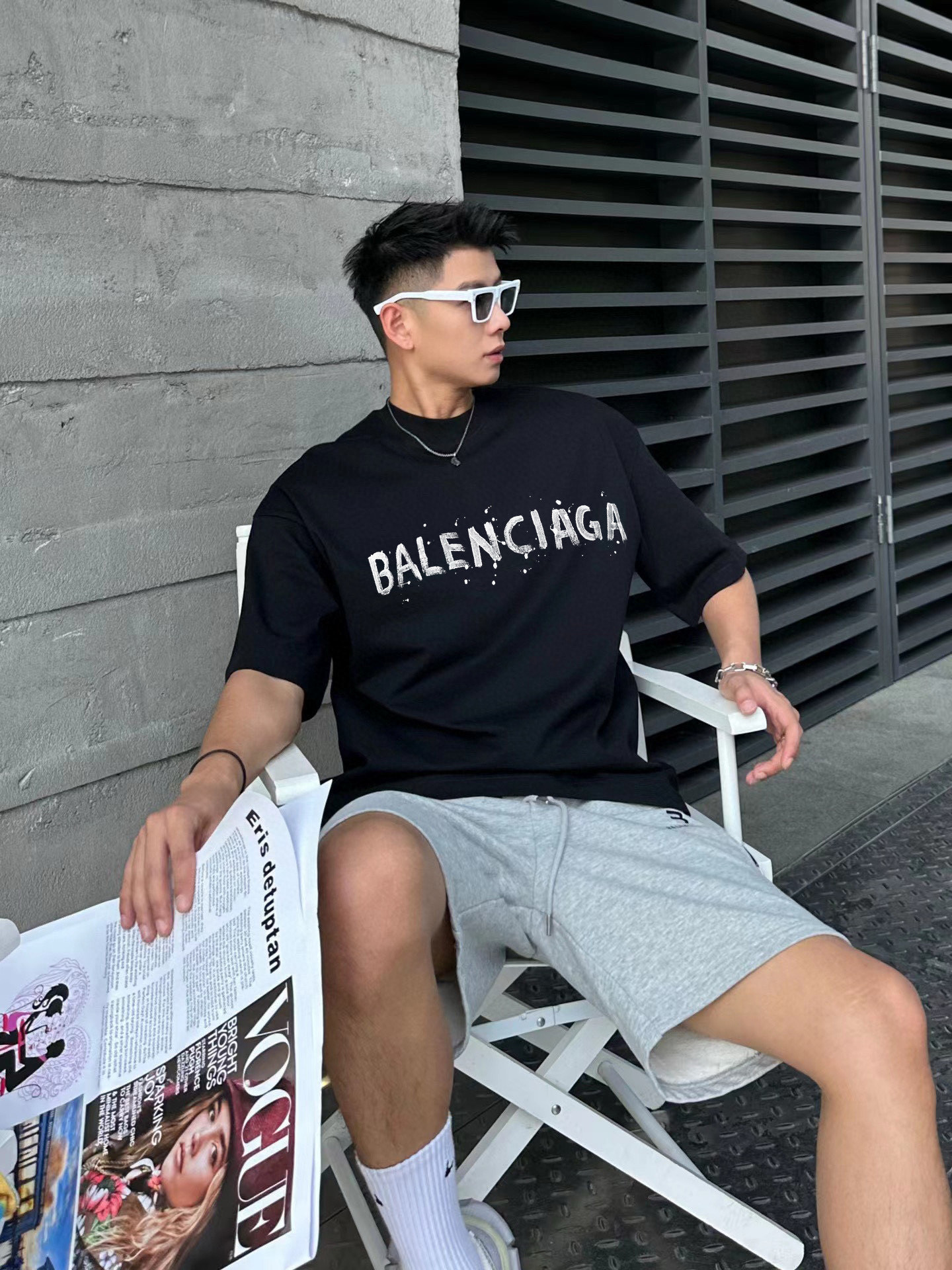 ￼ ￼ ￼ ￼ ￼ ￼ ￼ ￼ ￼￼ 巴黎世家 新款字母印花双层重工短袖T桖 字母图案不管是T桖还是卫衣