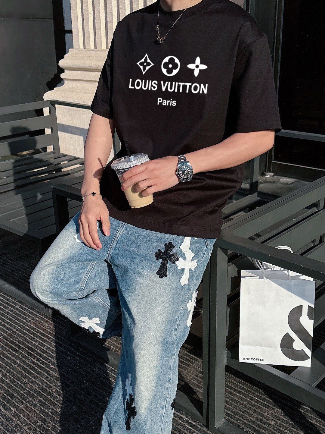 ￼ ￼ ￼ ￼ ￼ ￼ ￼ ￼ ￼￼ 路易威登 新款字母印花双层重工短袖T桖 字母图案不管是T桖还是卫衣