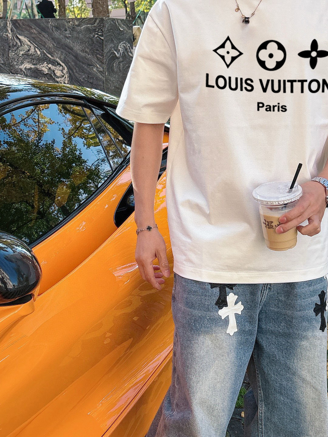 ￼ ￼ ￼ ￼ ￼ ￼ ￼ ￼ ￼￼ 路易威登 新款字母印花双层重工短袖T桖 字母图案不管是T桖还是卫衣