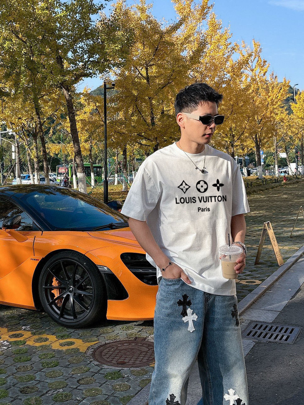 ￼ ￼ ￼ ￼ ￼ ￼ ￼ ￼ ￼￼ 路易威登 新款字母印花双层重工短袖T桖 字母图案不管是T桖还是卫衣