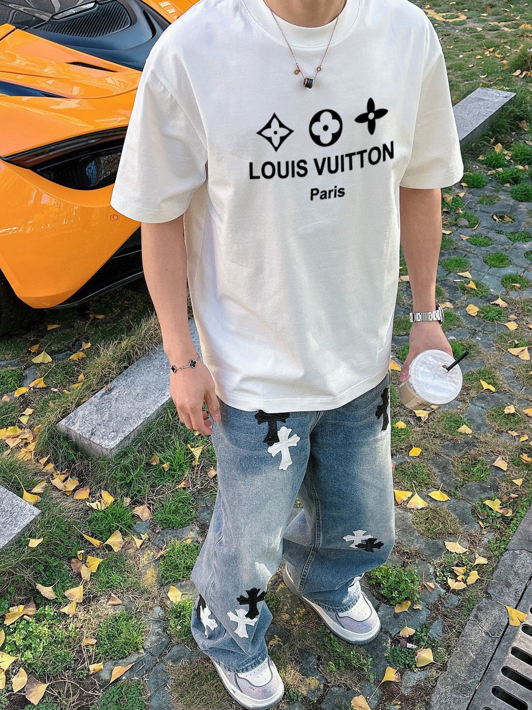 ￼ ￼ ￼ ￼ ￼ ￼ ￼ ￼ ￼￼ 路易威登 新款字母印花双层重工短袖T桖 字母图案不管是T桖还是卫衣