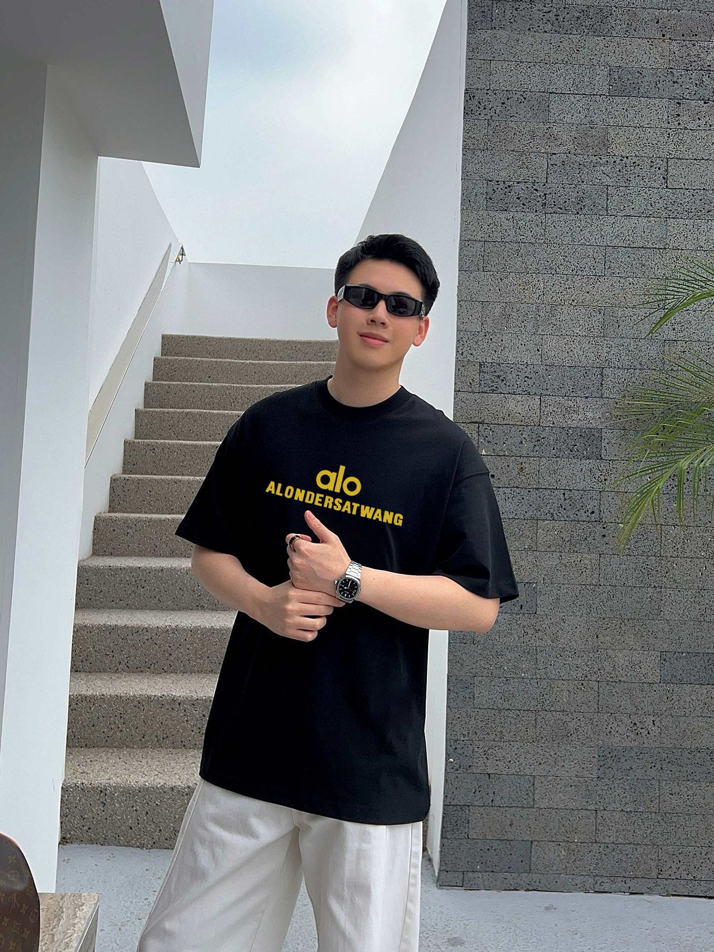 ￼ ￼ ￼ ￼ ￼ ￼ ￼ ￼ ￼￼ alo 新款字母印花双层重工短袖T桖 字母图案不管是T桖还是卫衣都