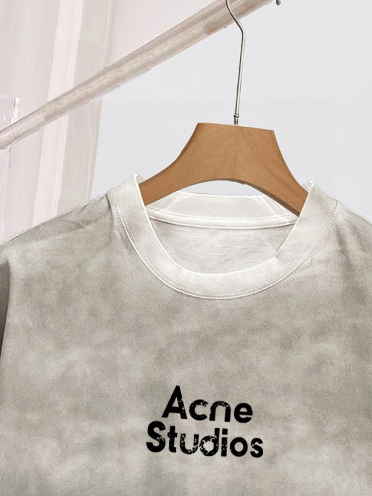 ACNE 25官网同步发售 欧美流行趋势 洗水分层工艺 洗水纯棉面料 柔软舒适细腻 大幅印花 提升档次 