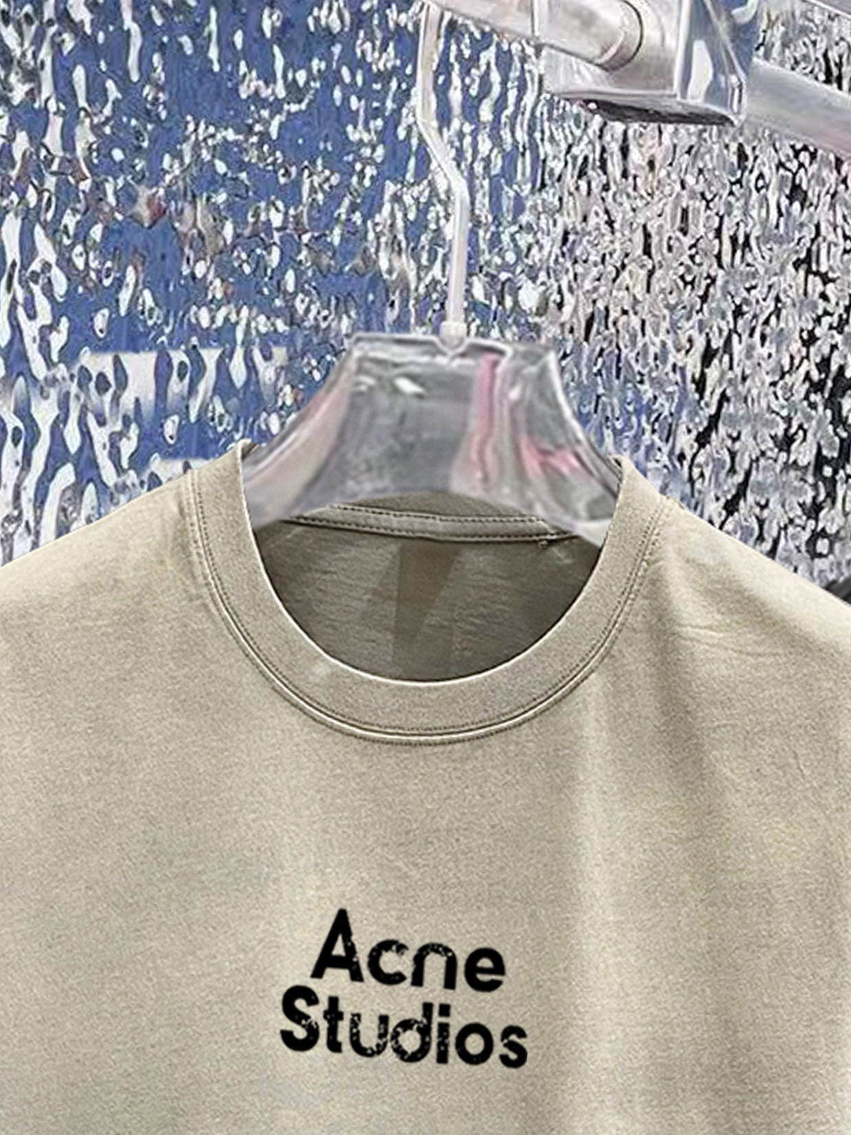 ACNE 25官网同步发售 欧美流行趋势 洗水分层工艺 洗水纯棉面料 柔软舒适细腻 大幅印花 提升档次 