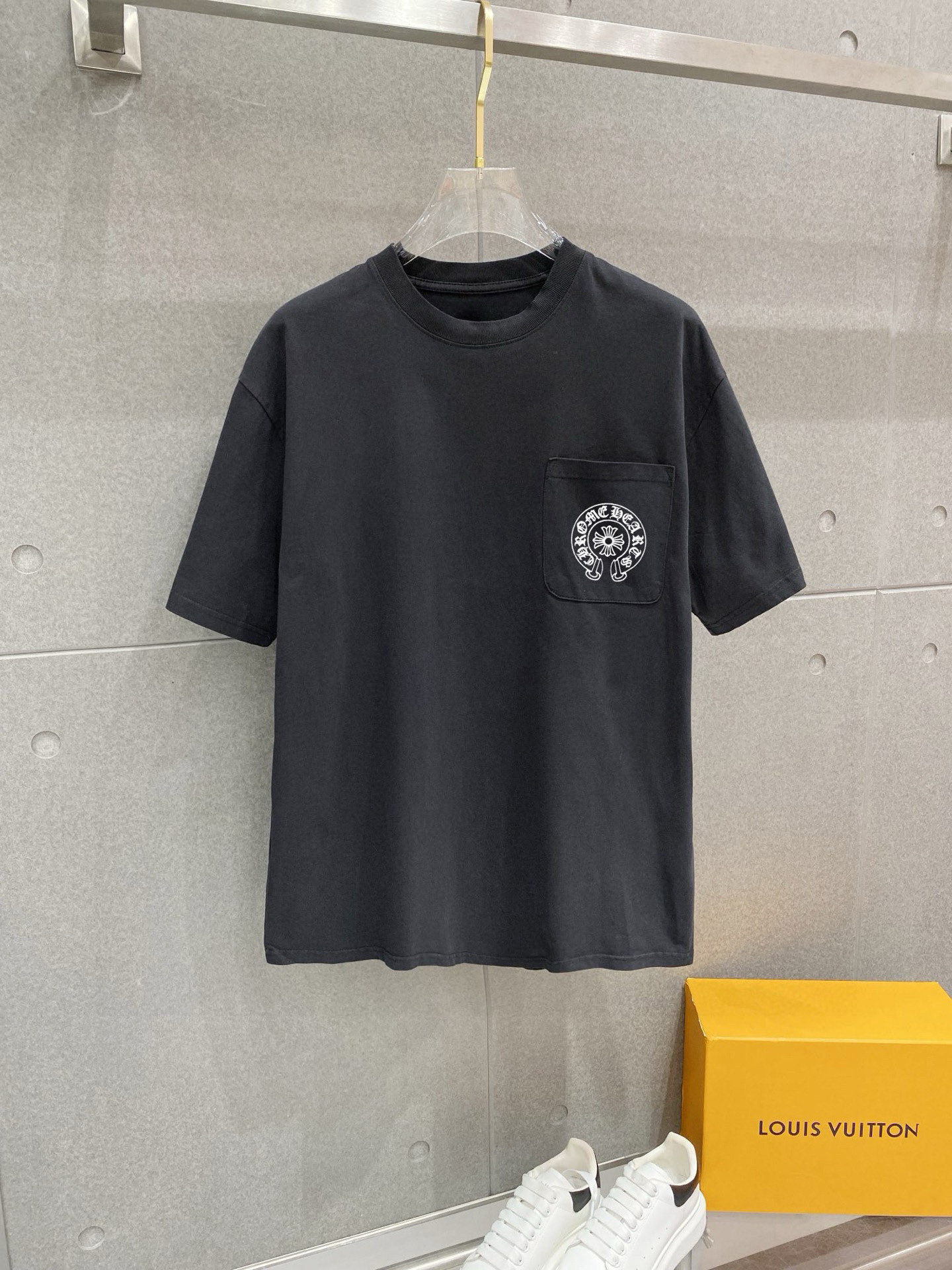 克罗心 25官网同步发售 欧美流行趋势 洗水分层工艺 拼接口袋图案展示 洗水纯棉面料 提升档次 柔软舒适