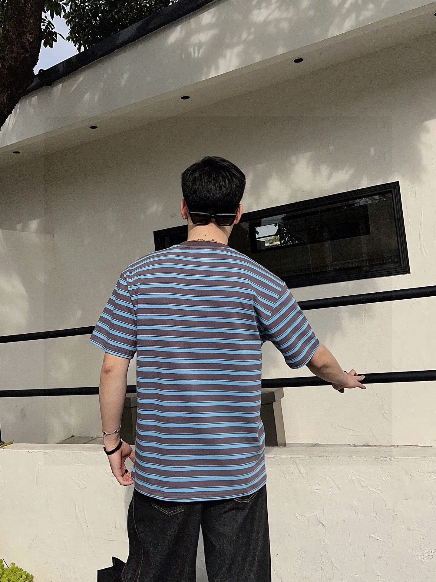 ￼ ￼ MIUMIU 25官网同步发售 欧美流行趋势 洗水分层工艺 洗水纯棉面料 条纹线条搭配 提升档次