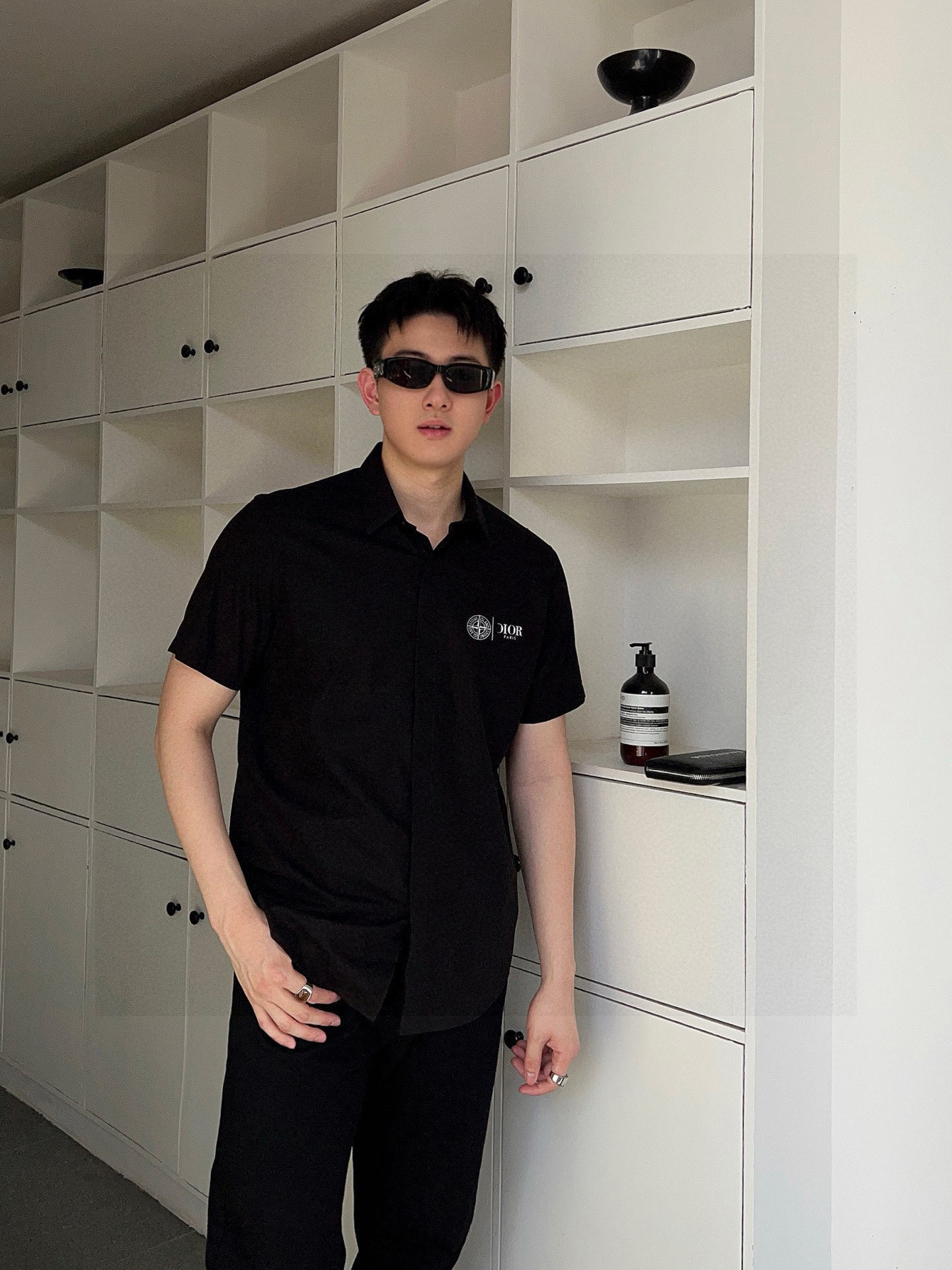 ￼ ￼ 迪奥 专柜最新款男士必备款短袖衬衫，100%天然棉，舒服透气，原单狠货，原版面料，柔软舒适，上身