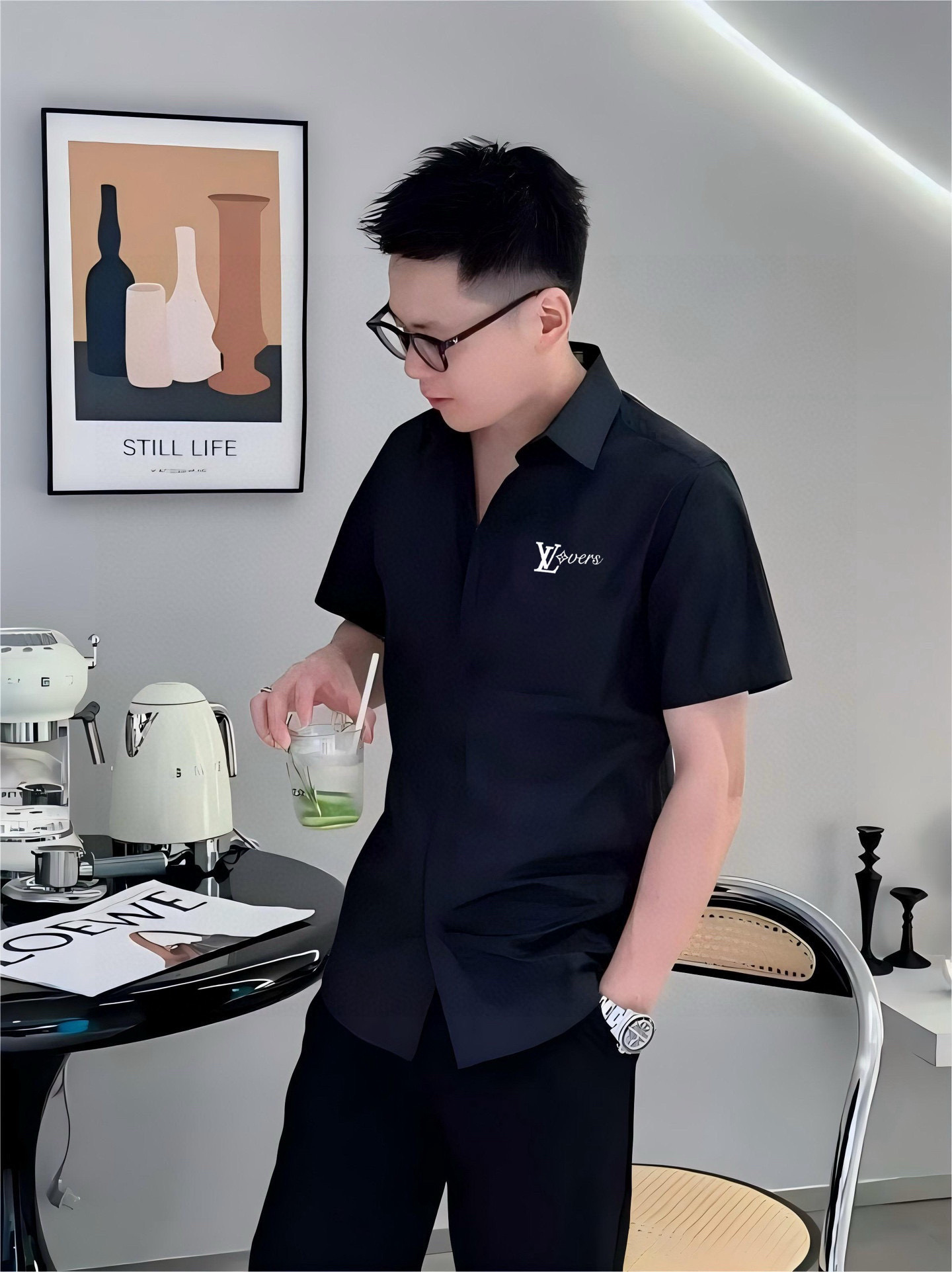 ￼ ￼ 路易威登 专柜最新款男士必备款短袖衬衫，100%天然棉，舒服透气，原单狠货，原版面料，柔软舒适，